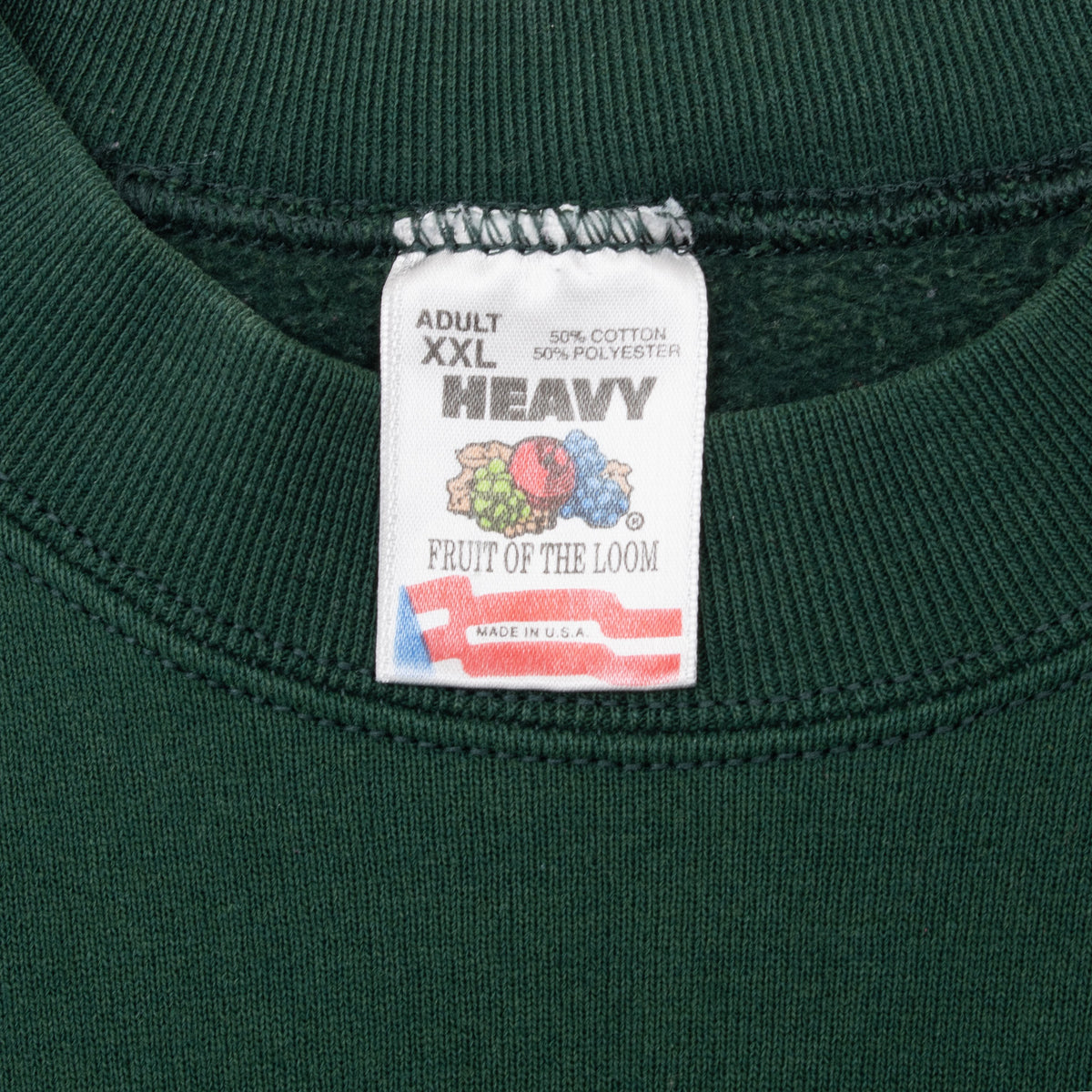 Fruit of the Loom Heavy adult XXL neck label on dark green sweatshirt