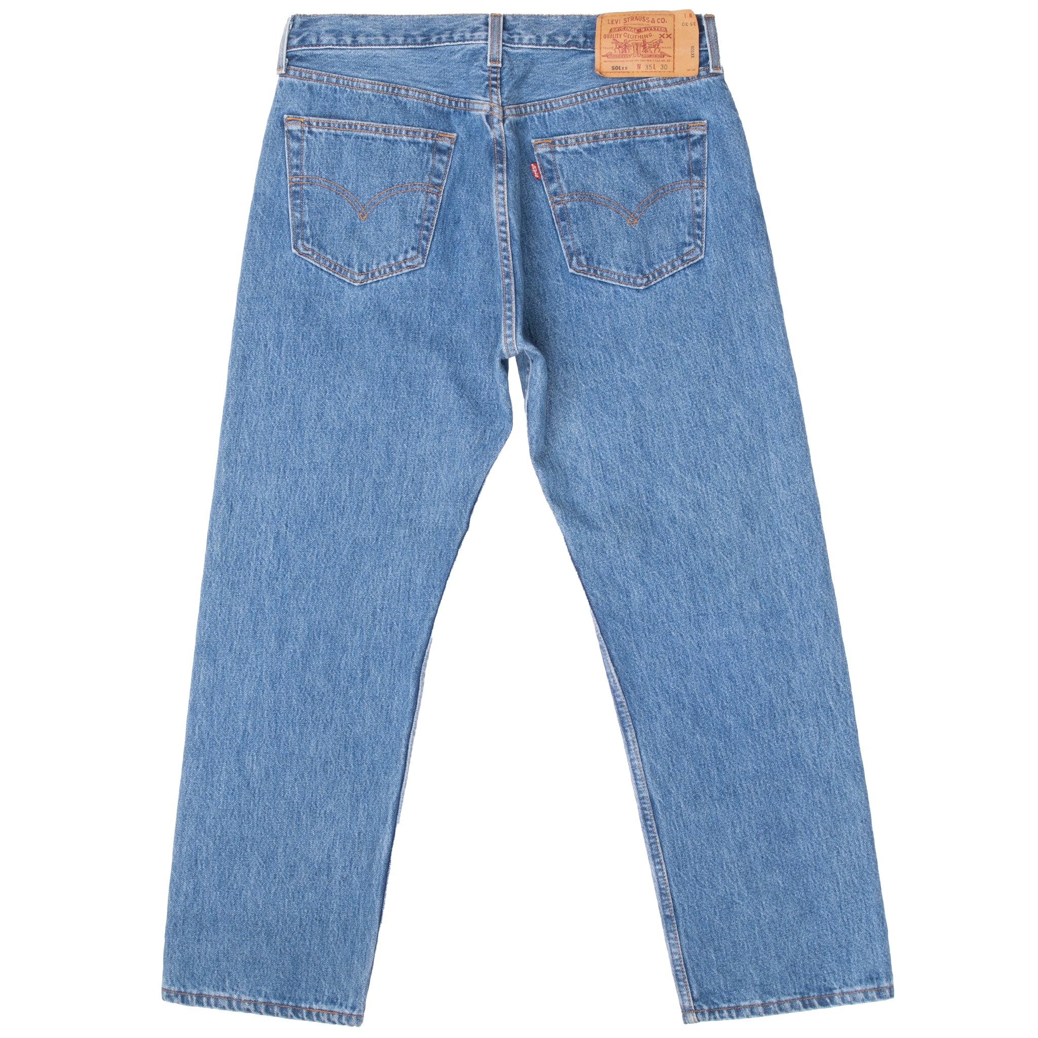 Vintage Levis 501 Jeans Indigo 1990S Size W34 L27 Made In Usa With A Medium Blue Wash
Size on tag 35X30 Actual Size 34X27
Back Button #544