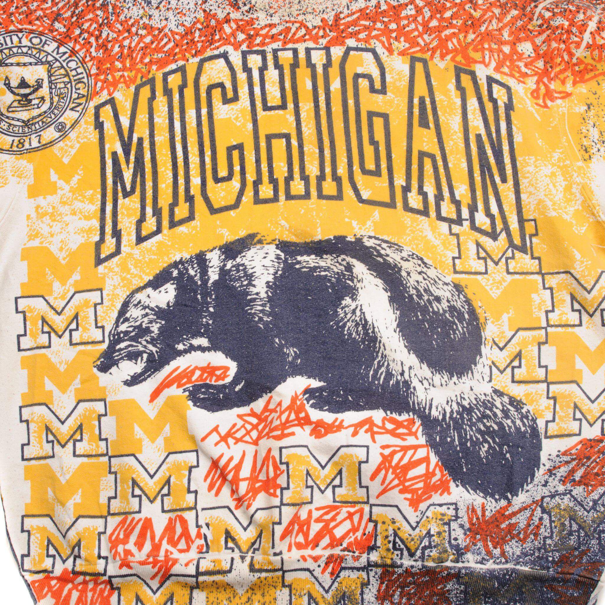 VINTAGE UNIVERSITY OF MICHIGAN SWEATSHIRT SIZE LARGE MADE IN USA