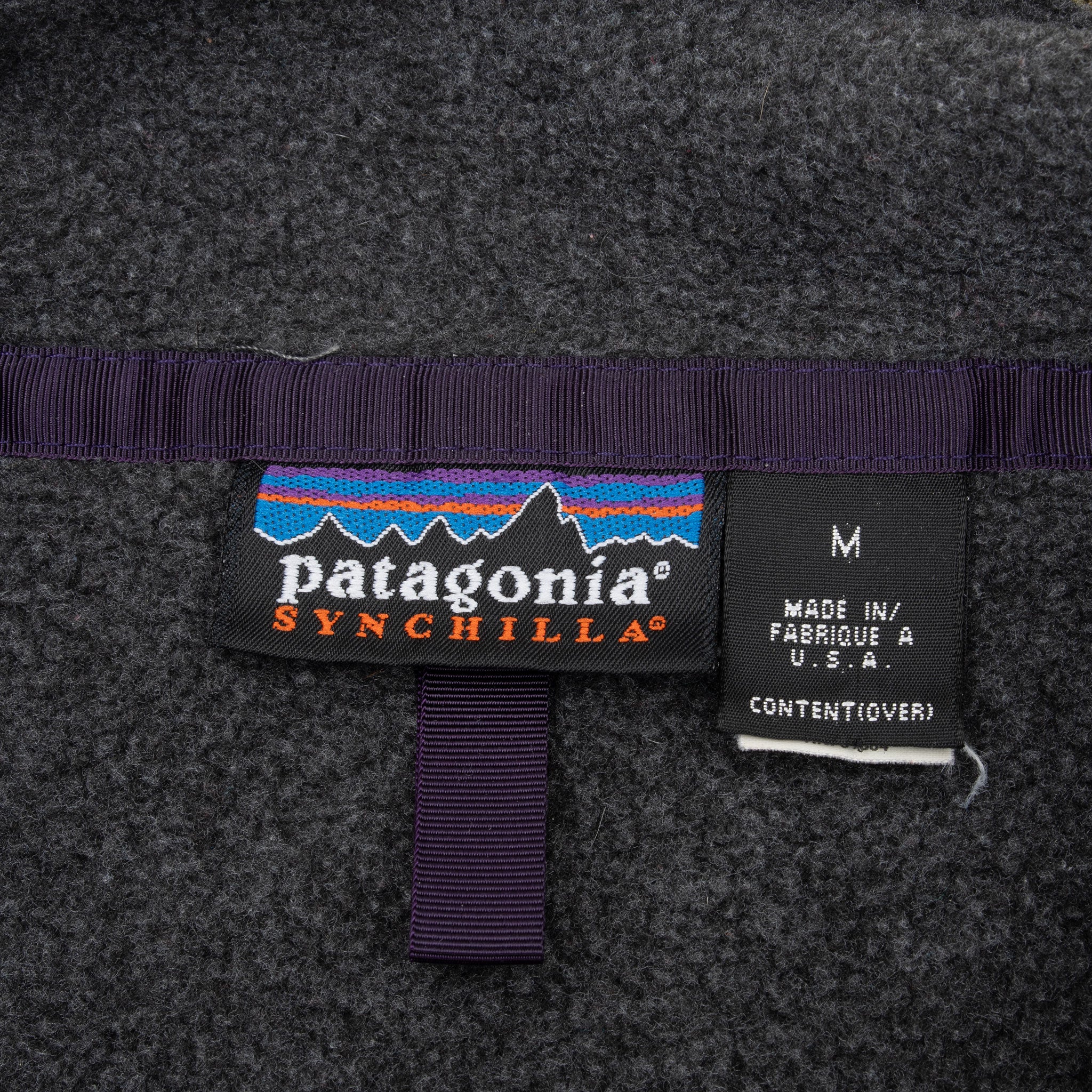 Vintage Patagonia Grey Olive Green Snap T Fleece Pullover Jacket 1990S Size Medium Made In USA
CUT 4421C
STYLE 25450