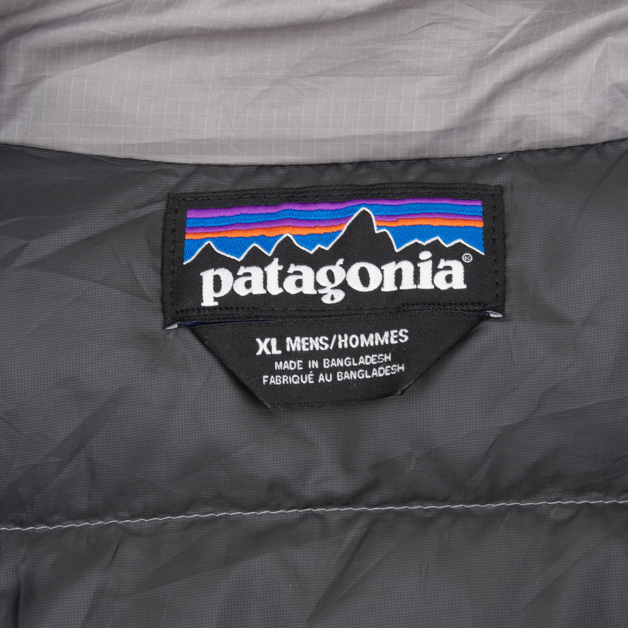 Vintage Patagonia Down Sweater Grey Puffer Jacket 2000S Size XL
RN51884
STY84674