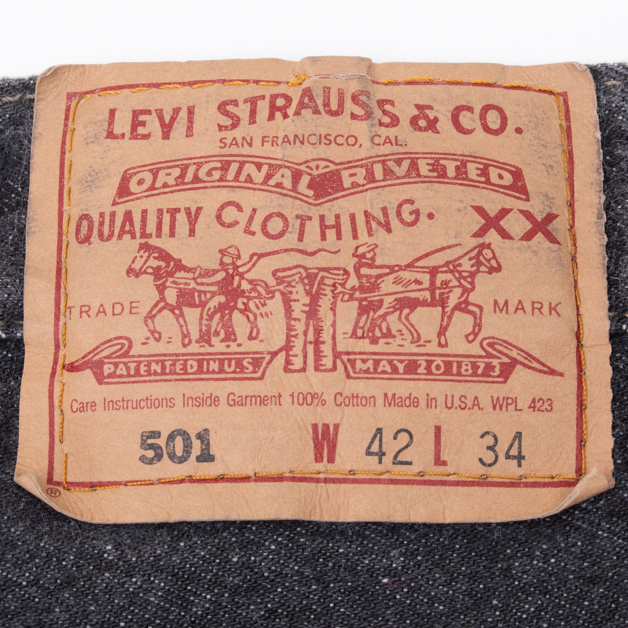 Beautiful Vintage Black Levis 501 Jeans Size 40X33 Made in USA
Size on Tag 42X34 Actual Size 40X33
Back Button #546