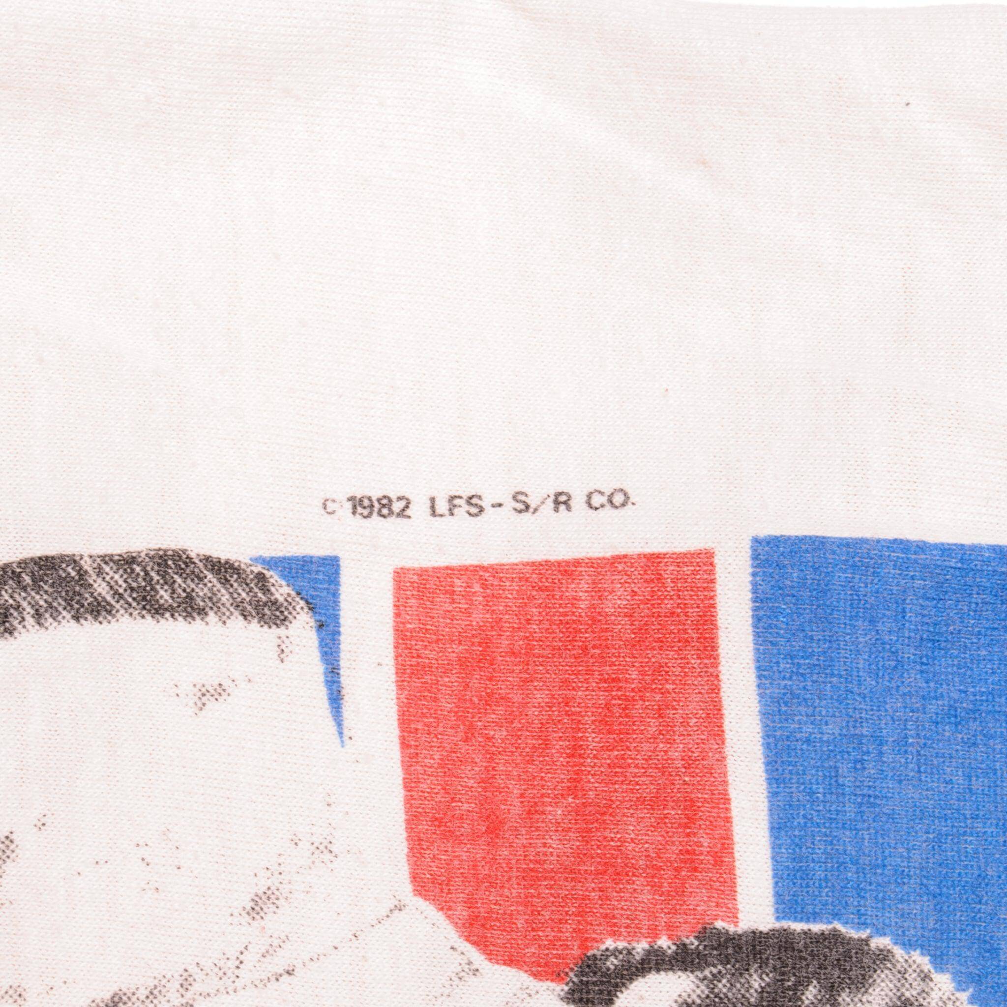 Vintage The Who American Tour The Knits Tee Shirt 1993 size Medium Made in USA with single stitch sleeves.