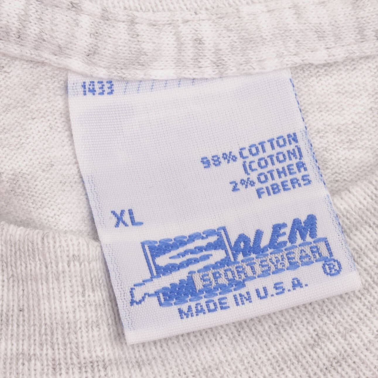 Vintage Nascar Indianapolis Brickyard 400 1995 Tee Shirt Size XL Made In USA WITH Single Stitch Sleeves