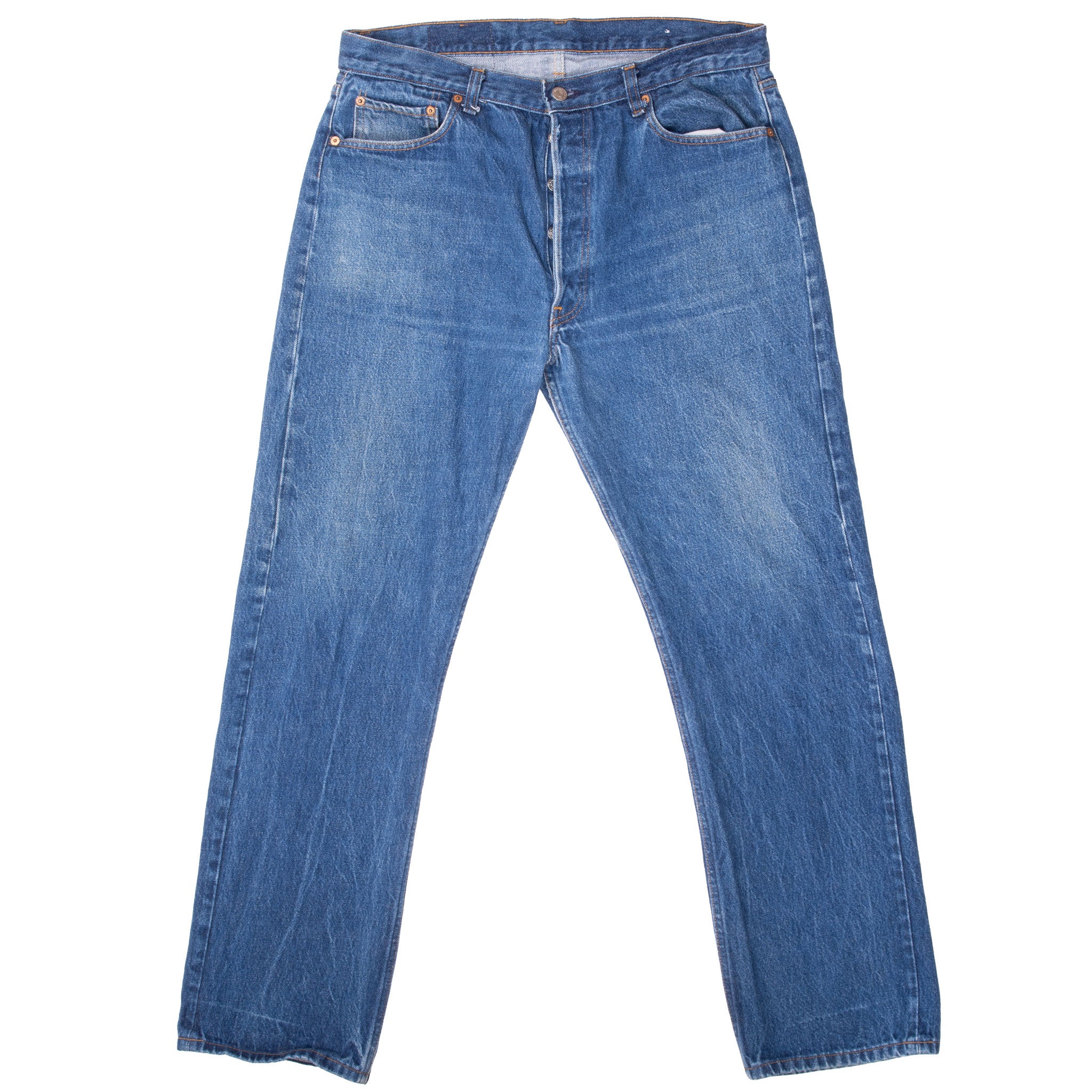 Vintage Levis 501 Indigo Blue Jeans 1980S Size 35X31 Made In Usa With A Medium Wash
Size on Tag 38X34 Actual Size 35X31
Back Button #653