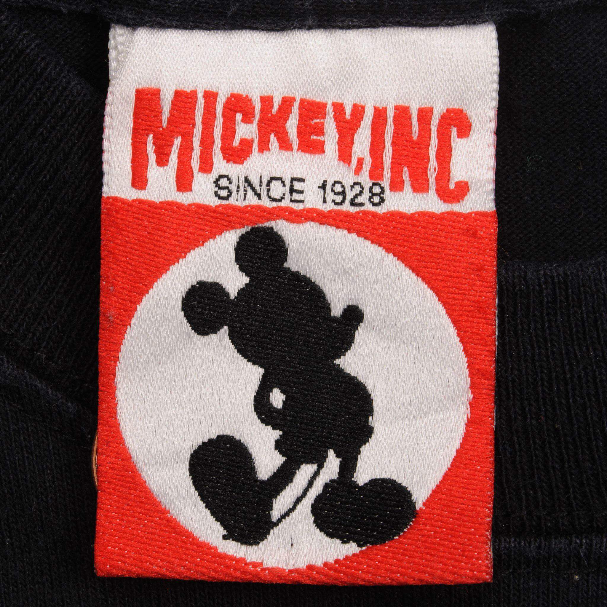 VINTAGE DISNEY WINNIE  THE POOH TEE SHIRT SIZE MEDIUM MADE IN USA