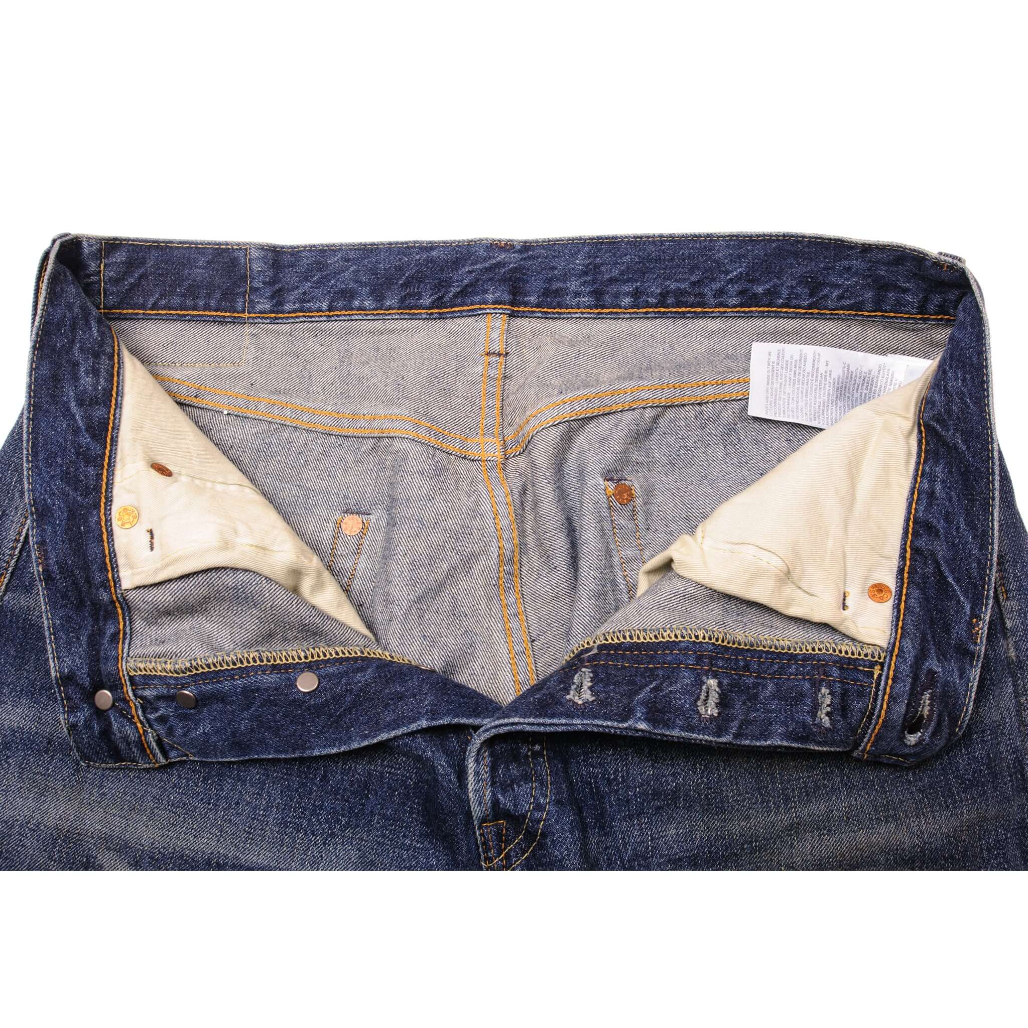 Beautiful Indigo Levis 501 Z XX Jeans With Single Stitch, Hidden Rivet and Selvedge Made in Japan with Dark Blue Wash. Size 32X32