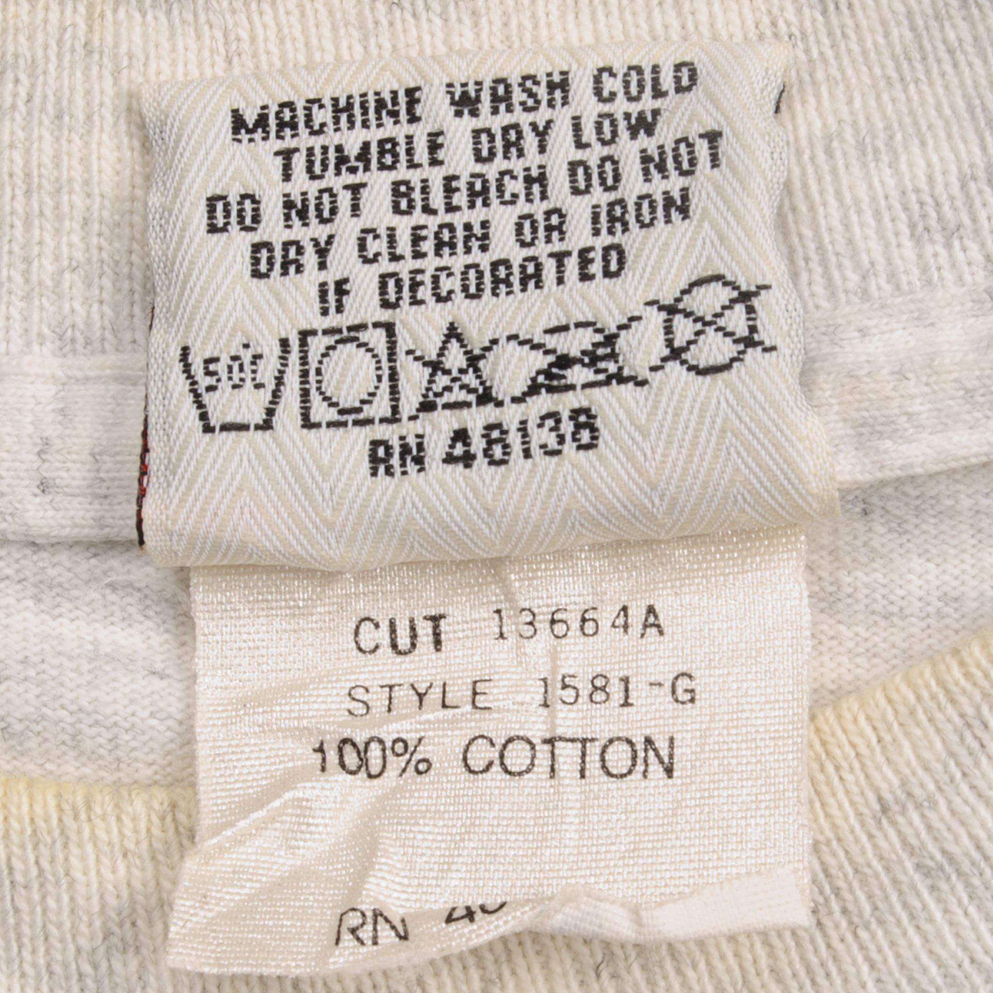 VINTAGE NFL TAMPA BAY BUCCANEERS TEE SHIRT SIZE LARGE MADE IN USA