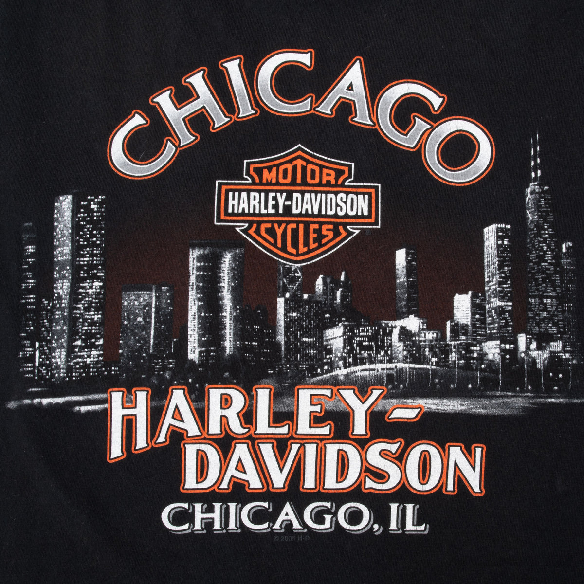 Back graphic with Harley-Davidson logo, Chicago skyline, and Chicago, IL text