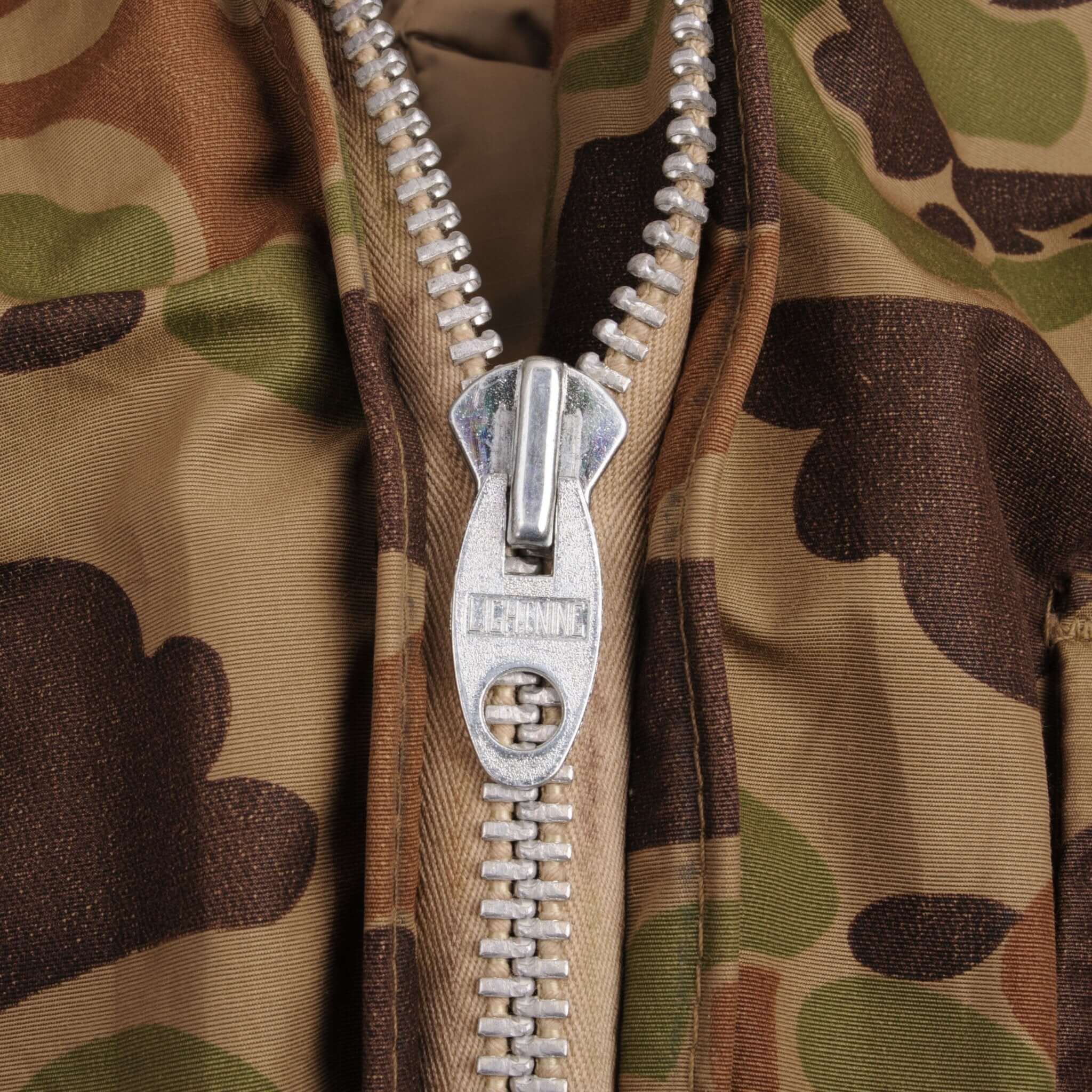 Vintage Woods Arctic Brand Duck Camo Down Puffer Hunting Jacket Size Medium