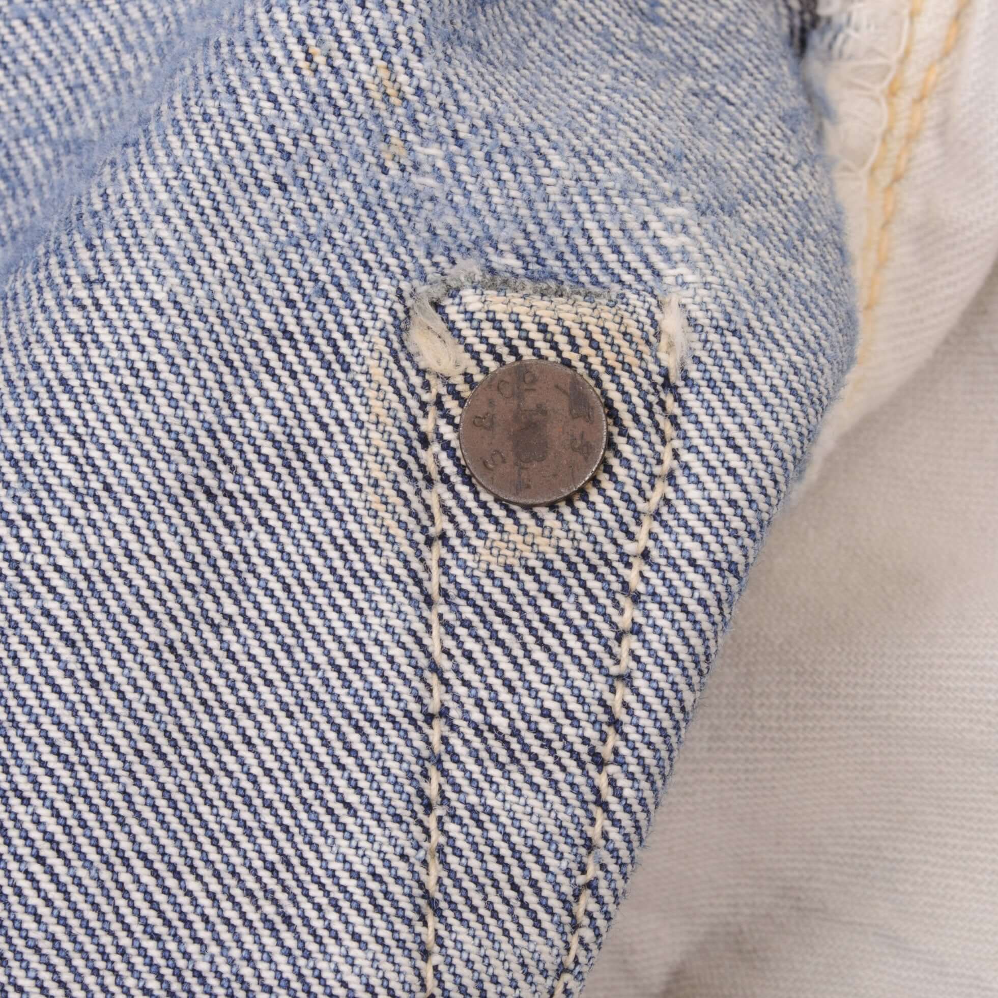 Beautiful Indigo Levis 501 Jeans With Single Stitch, Rivet XX and Selvedge Made in USA with Medium Blue Wash. Size 32x29 Zip: Gripper Zipper