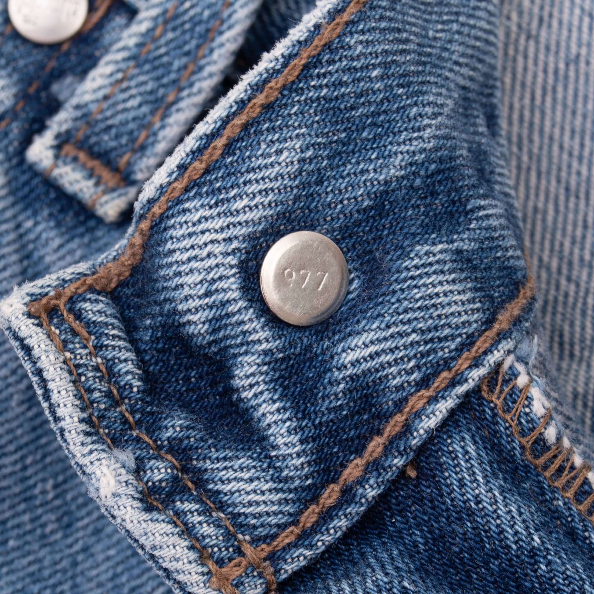 Vintage Levis Baggy Silver Tab Indigo Jeans 2000S Size 34X34
Back Button #977