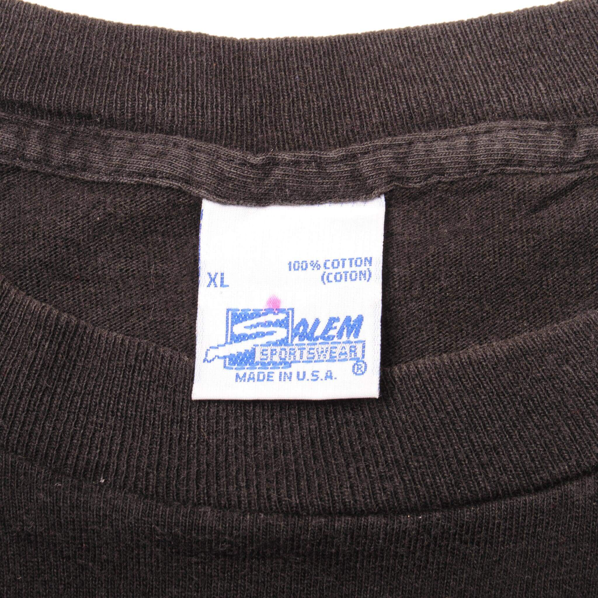 Vintage NBA Chicago Bulls Stampeding the Court Salem Sportswear Tee Shirt 1990's Size XLarge Made In USA With Single Stitch Sleeves.