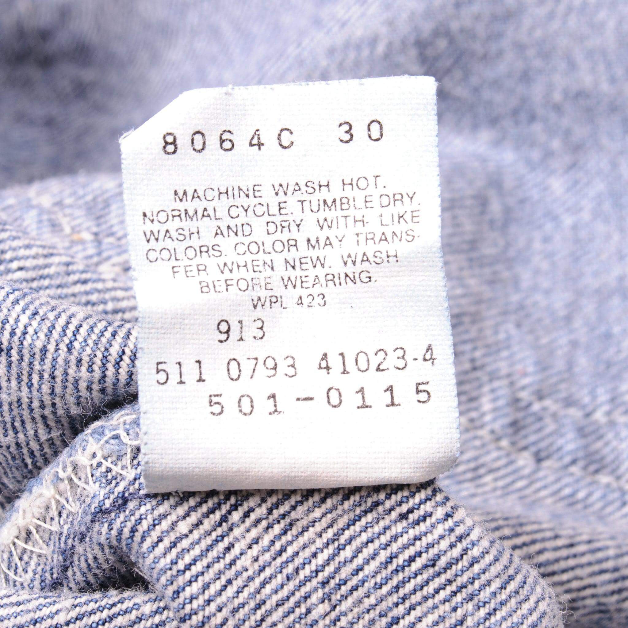 Beautiful Indigo Levis 501 Jeans Made in USA with a medium blue wash, some nice contrast between light and medium blue and some very light whiskers. Size on Tag 40X34 ACTUAL SIZE 38X32 Back Button #511