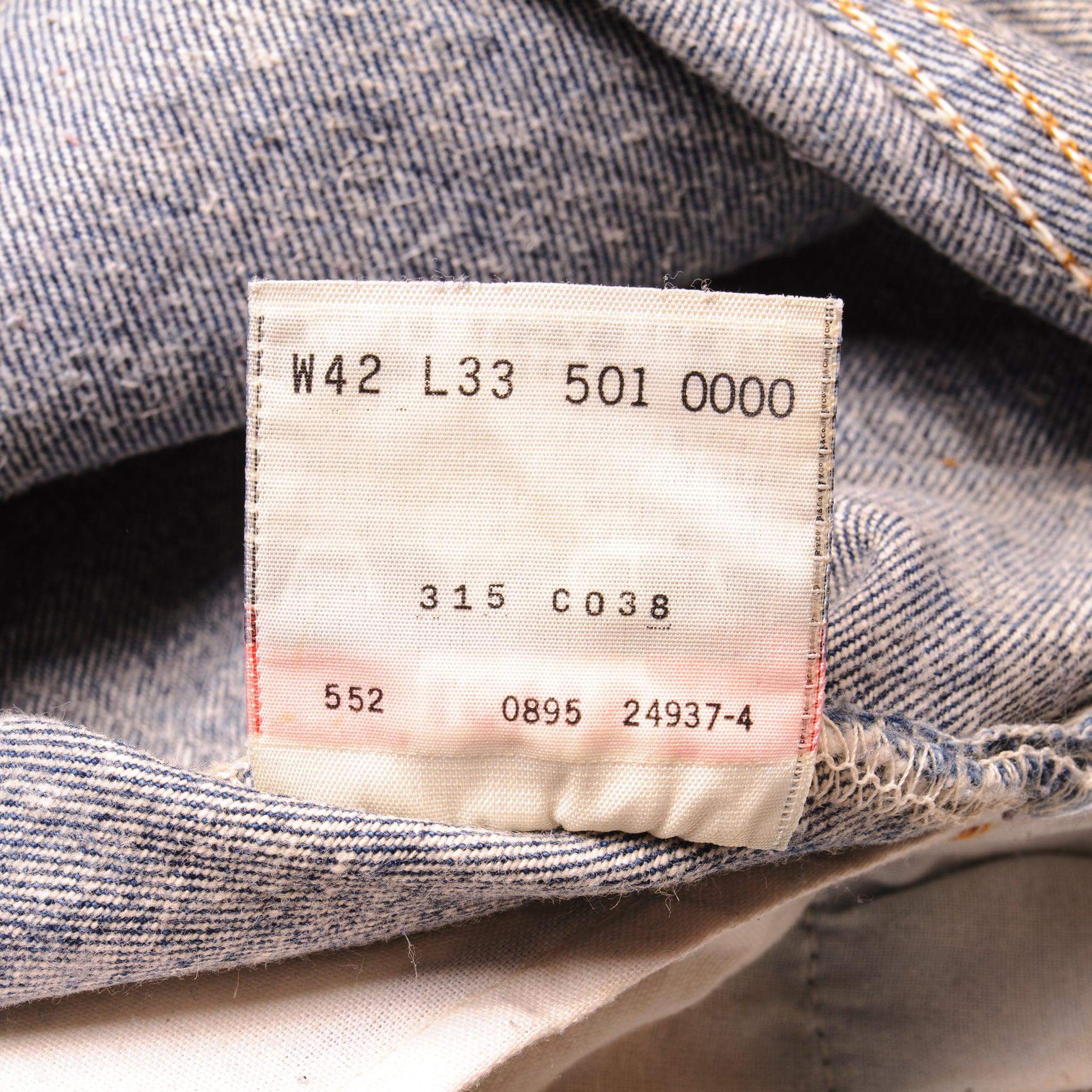 Beautiful Indigo Levis 501 Jeans 1990's Made in USA with a dark blue wash, some nice contrast between light and dark blue. Size on Tag 42X33 ACTUAL SIZE 41X29 Back Button #552