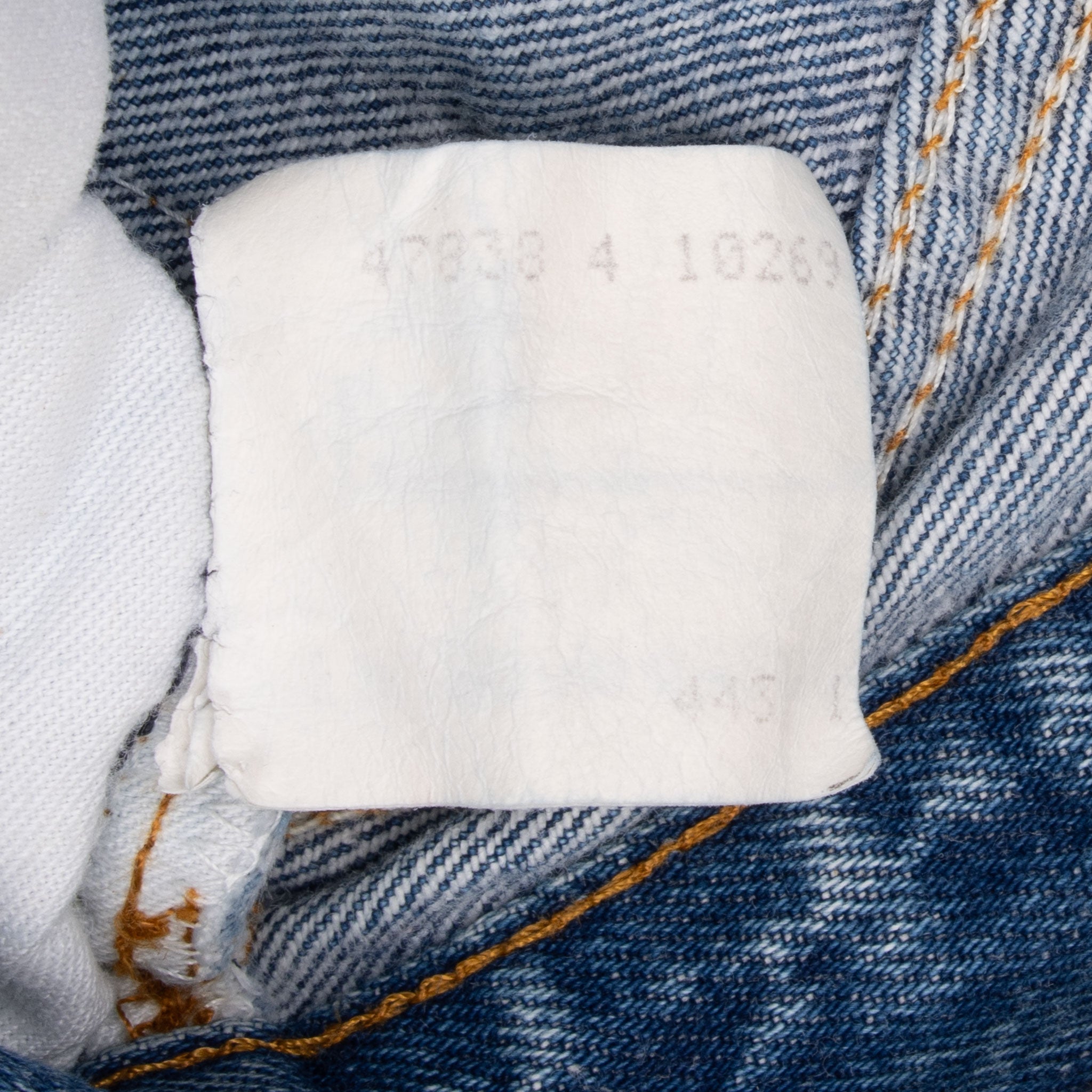 Vintage Levis 501 Indigo Blue Jeans 1980S Size 35X34 Made In Usa With A Medium Light Wash With Some Light Whiskers
Size on Tag 38X38 Actual Size 35X34
Back Button #524