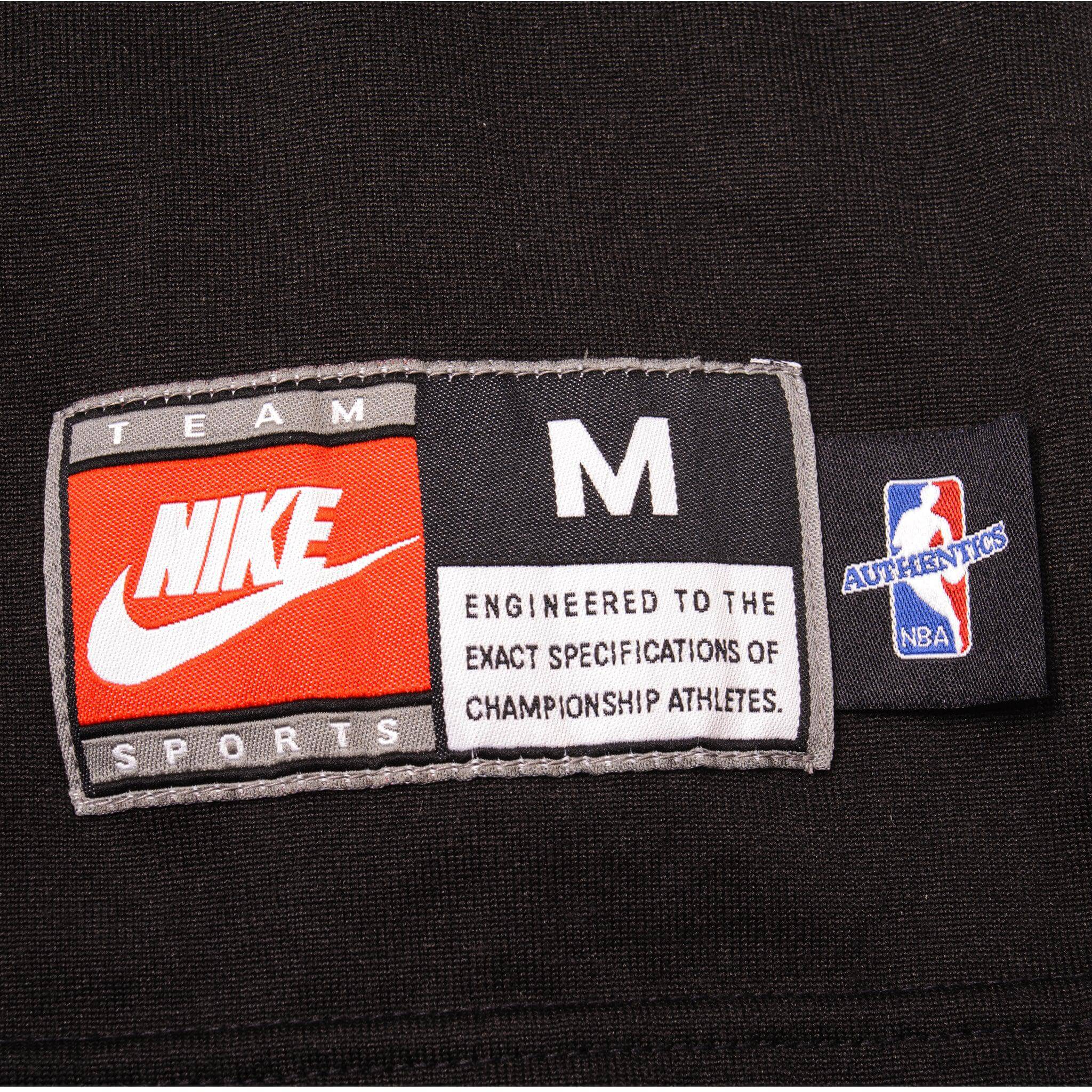 Vintage Nike Team Sports NBA Chicago Bulls Jersey 90s Size Medium.