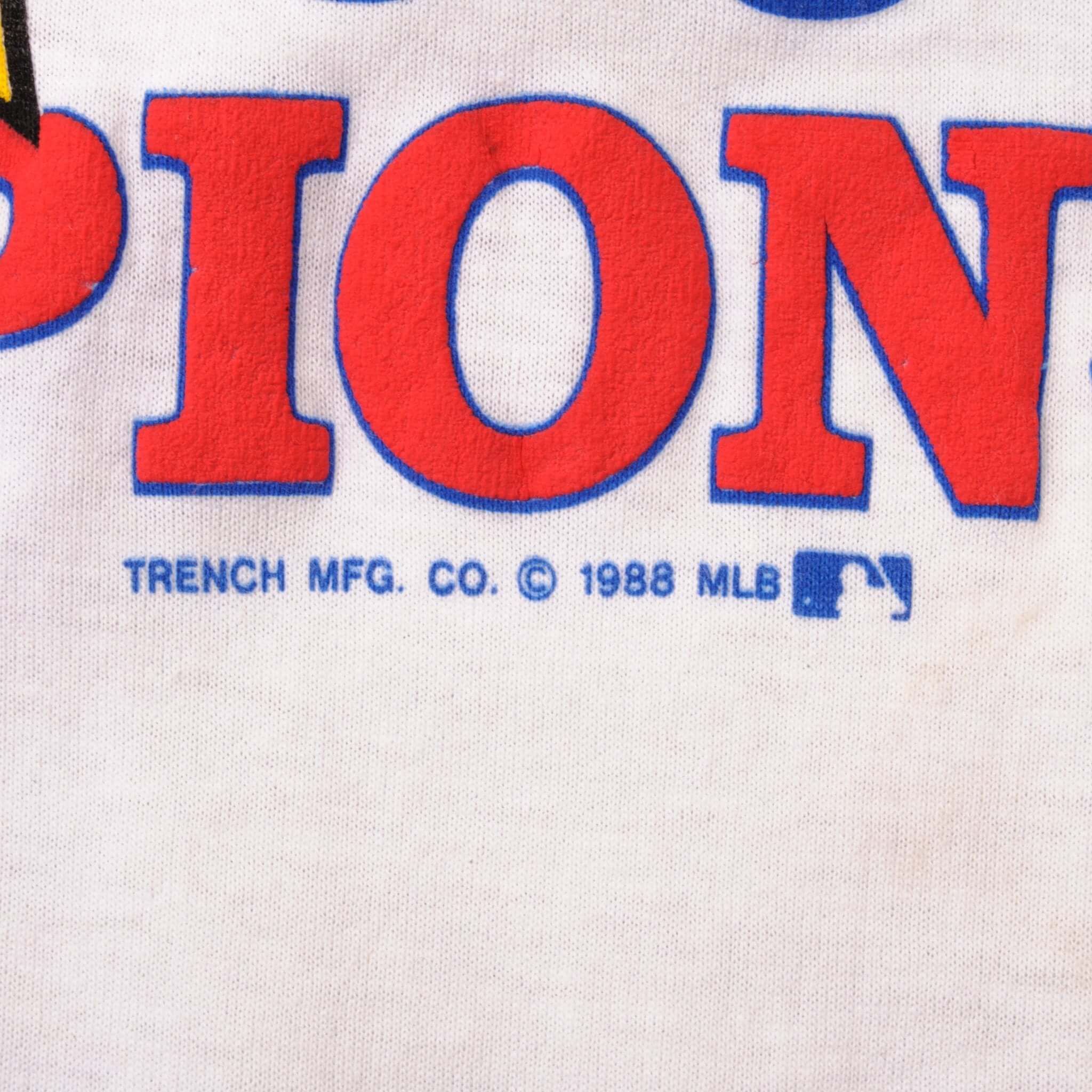 Vintage MLB Los Angeles Dodgers World Series Champions 1988 Tee Shirt Size XL Made In USA With Single Stitch Sleeves