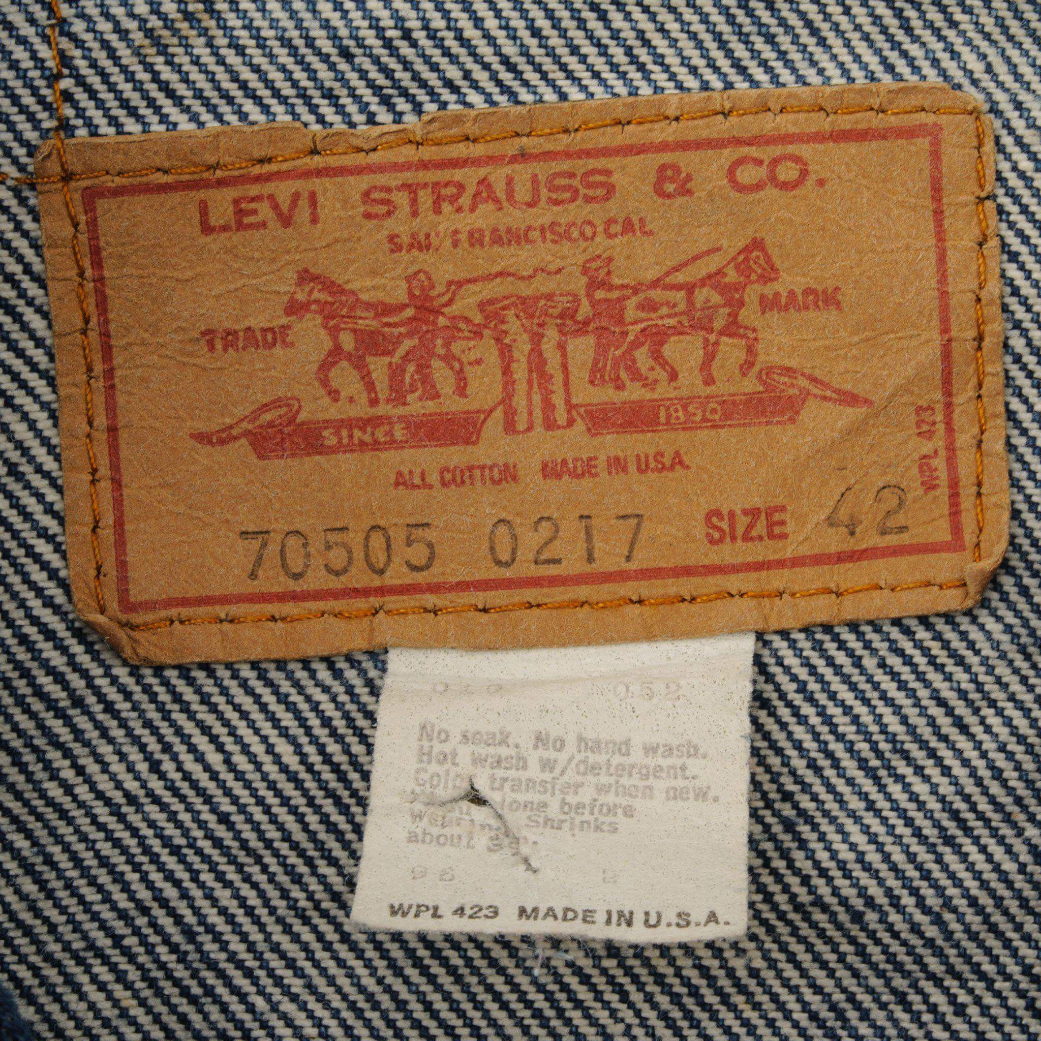 VINTAGE LEVIS TYPE 3 JACKET 2 POCKETS SINGLE STITCH SIZE 42 MADE IN USA