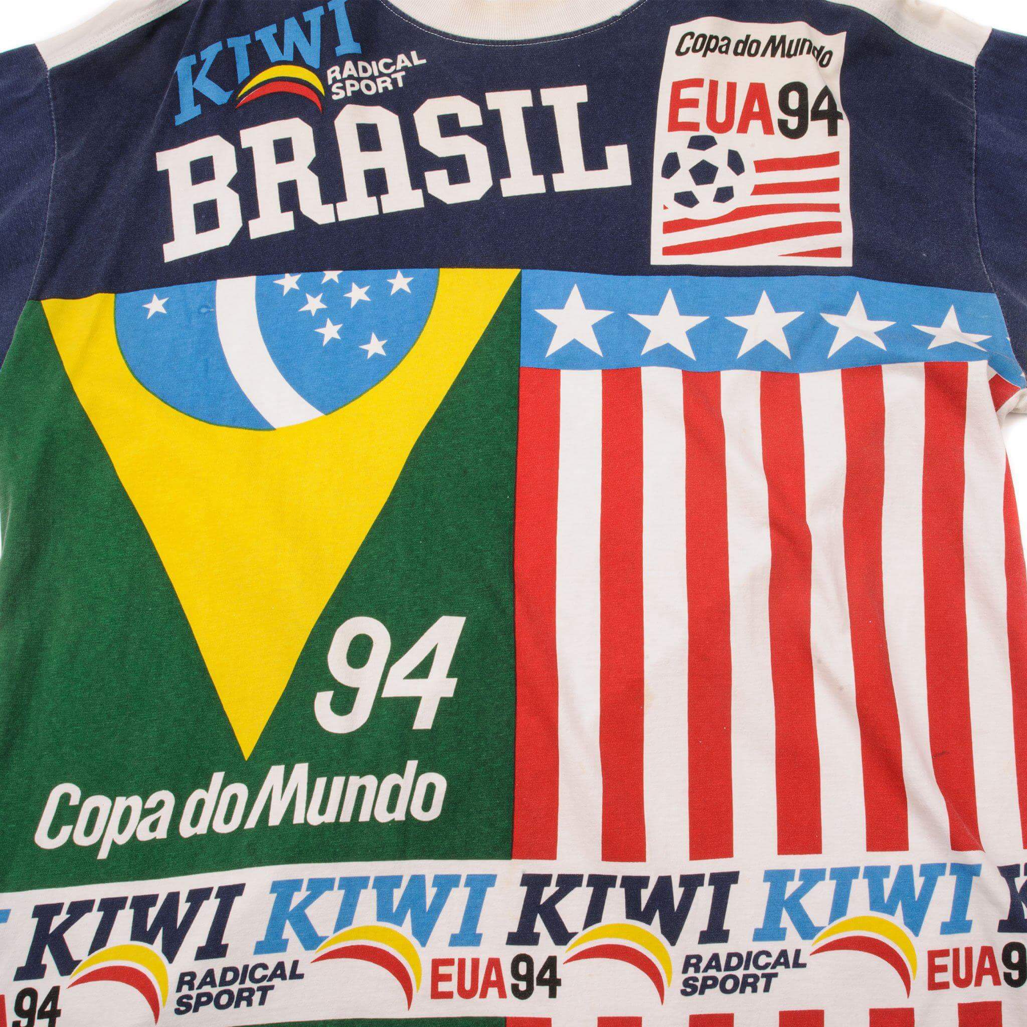 VINTAGE SOCCER ALL OVER PRINT WORLD CUP 94 BRAZIL TEE SHIRT SIZE XL