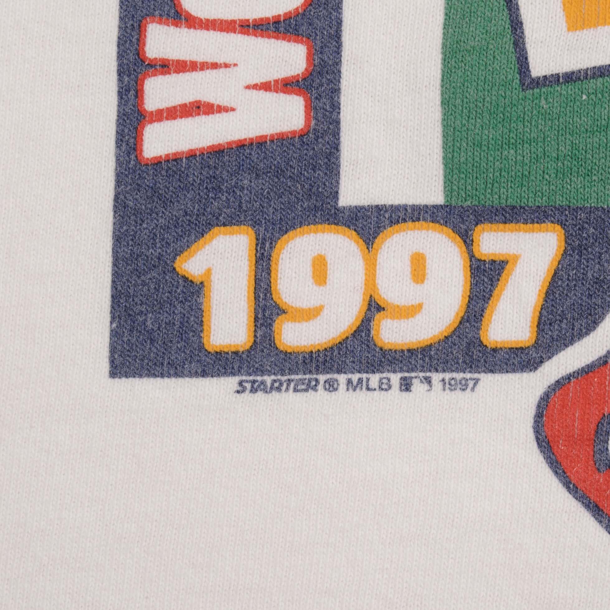 Vintage MLB Cleveland Indians World Series 1997 Tee Shirt Size XL Made In USA With Single Stitch Sleeves