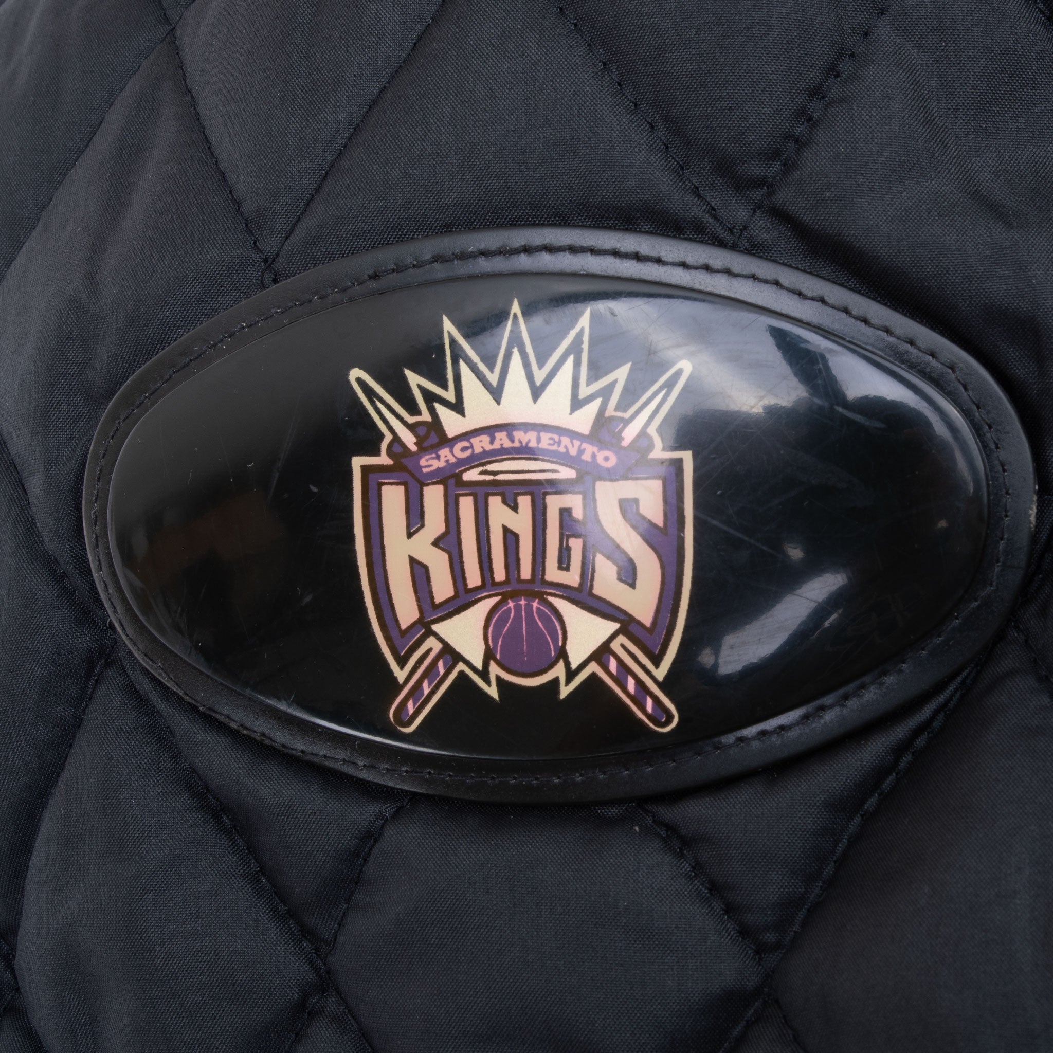 VINTAGE NBA SACRAMENTO KINGS REVERSIBLE HEAVY PRO PLAYER JACKET 1990S XL