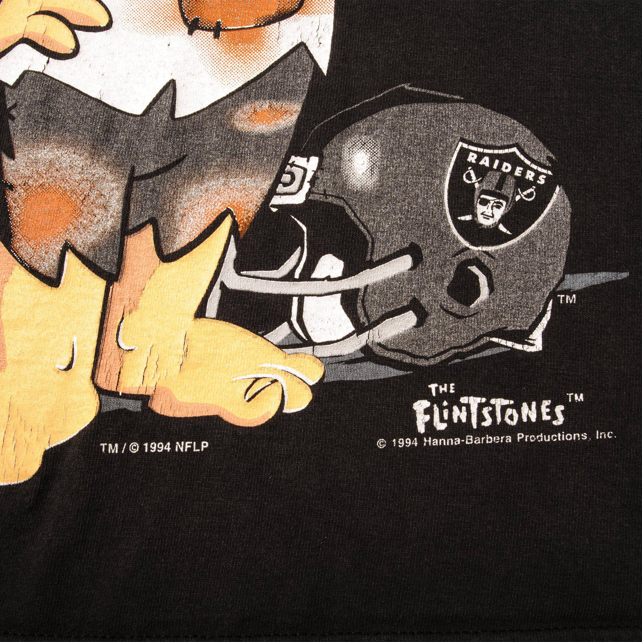 VINTAGE NFL THE FLINTSTONES LOS ANGELES RAIDERS TEE SHIRT 1994 SIZE MEDIUM MADE IN USA