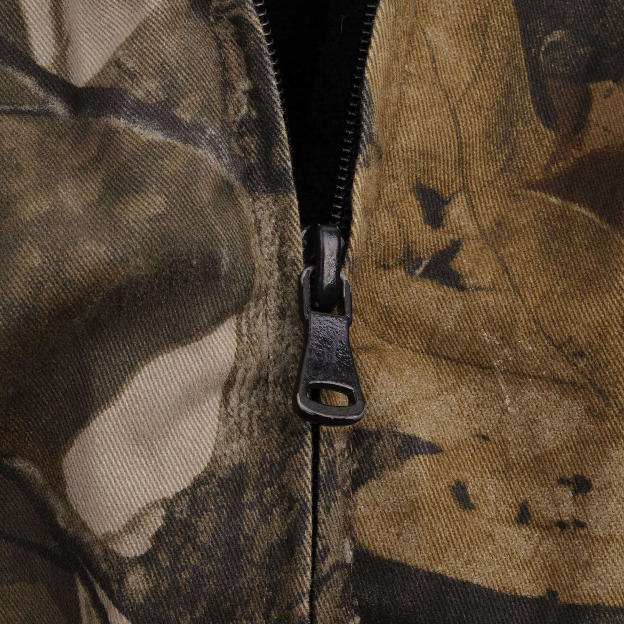 Vintage Carhartt Hunter Realtree Hardwood Camo Jacket Size Medium