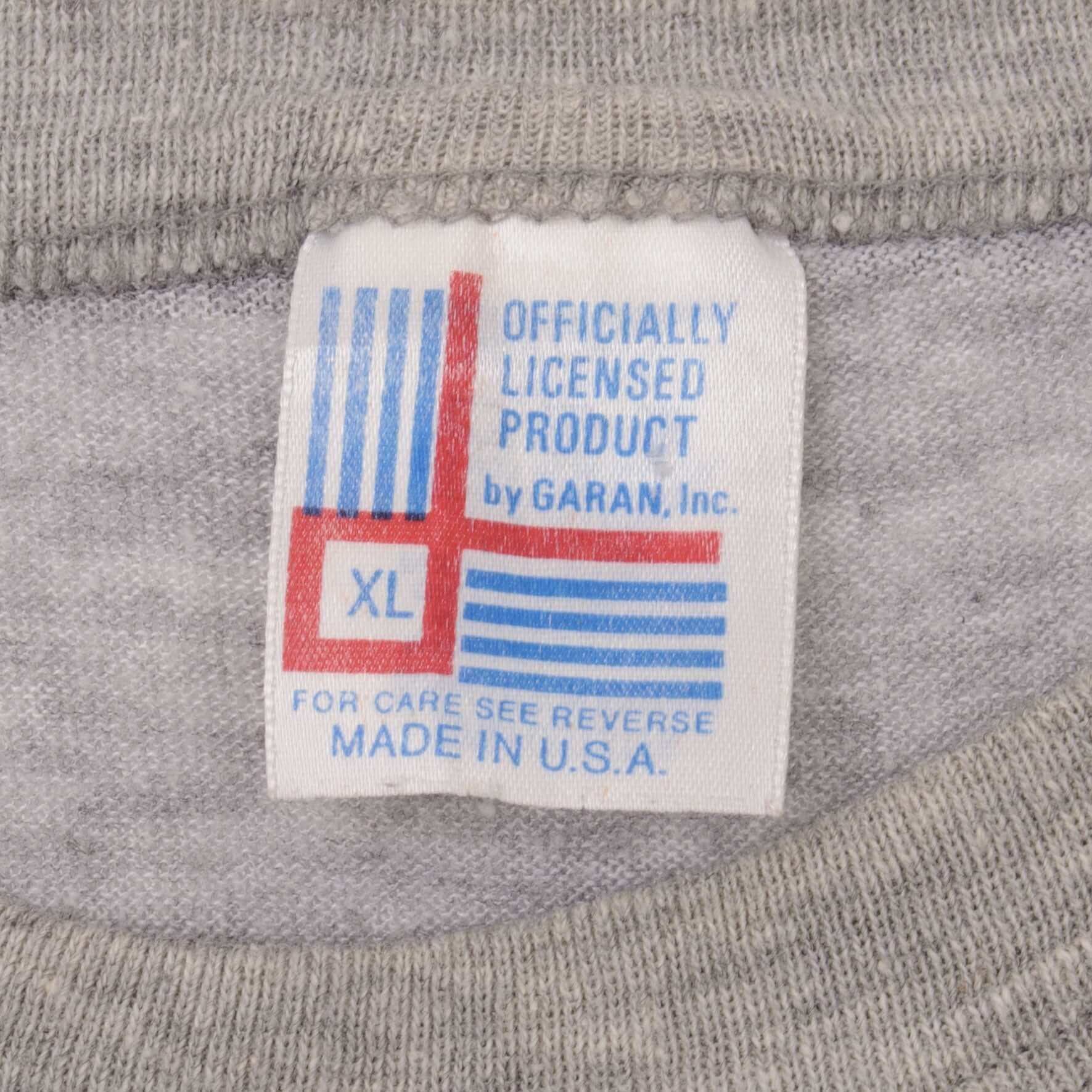 Vintage MLB Philadelphia Phillies Tee Shirt 1990 Size XL Made In USA with single stitch sleeves.