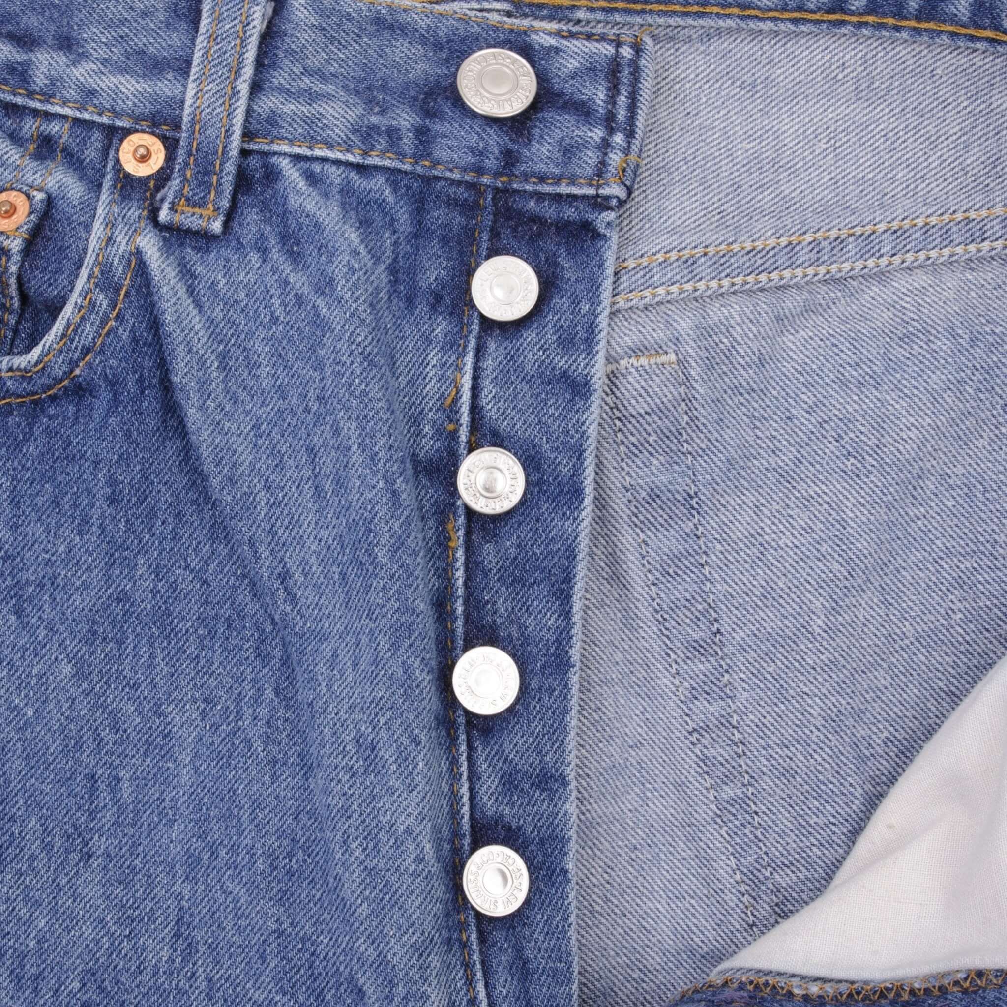 Beautiful Indigo Levis 501 Jeans 1980s Made in USA with Medium Wash Size on tag 33X40 Actual Size 31X36 Back Button #552