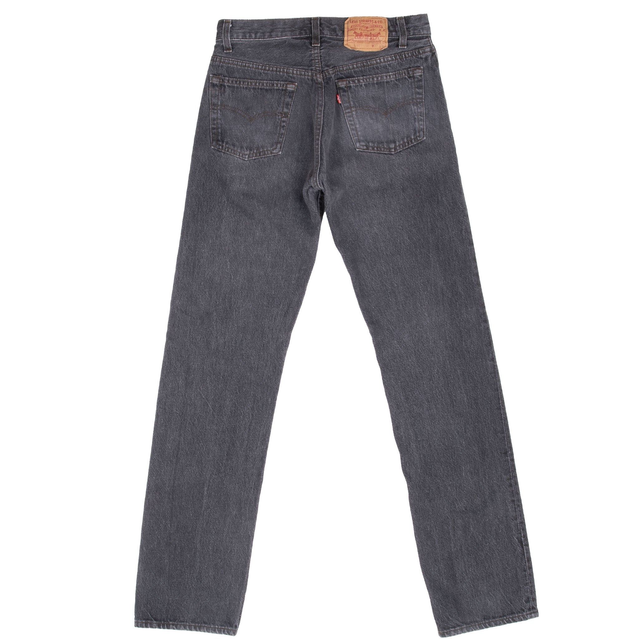 Beautiful Vintage Black Levis 501 Jeans 1980S Size 35X34 Made in USA
Size on Tag 30X34 Actual Size 29X32
Back Button #524