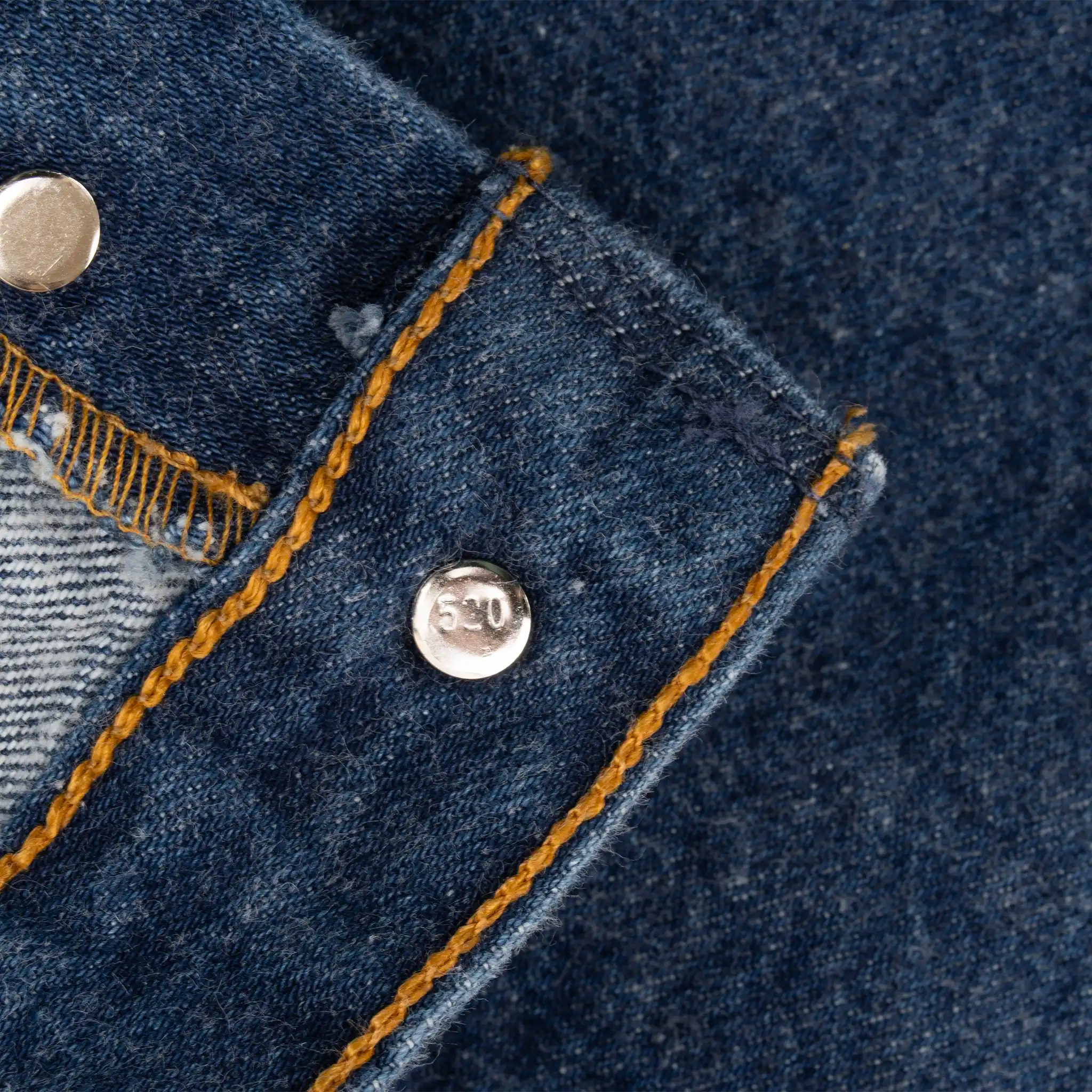 VINTAGE LEVIS 501 INDIGO BLUE DARK WASH JEANS 1980S SIZE 32X31 MADE IN USA