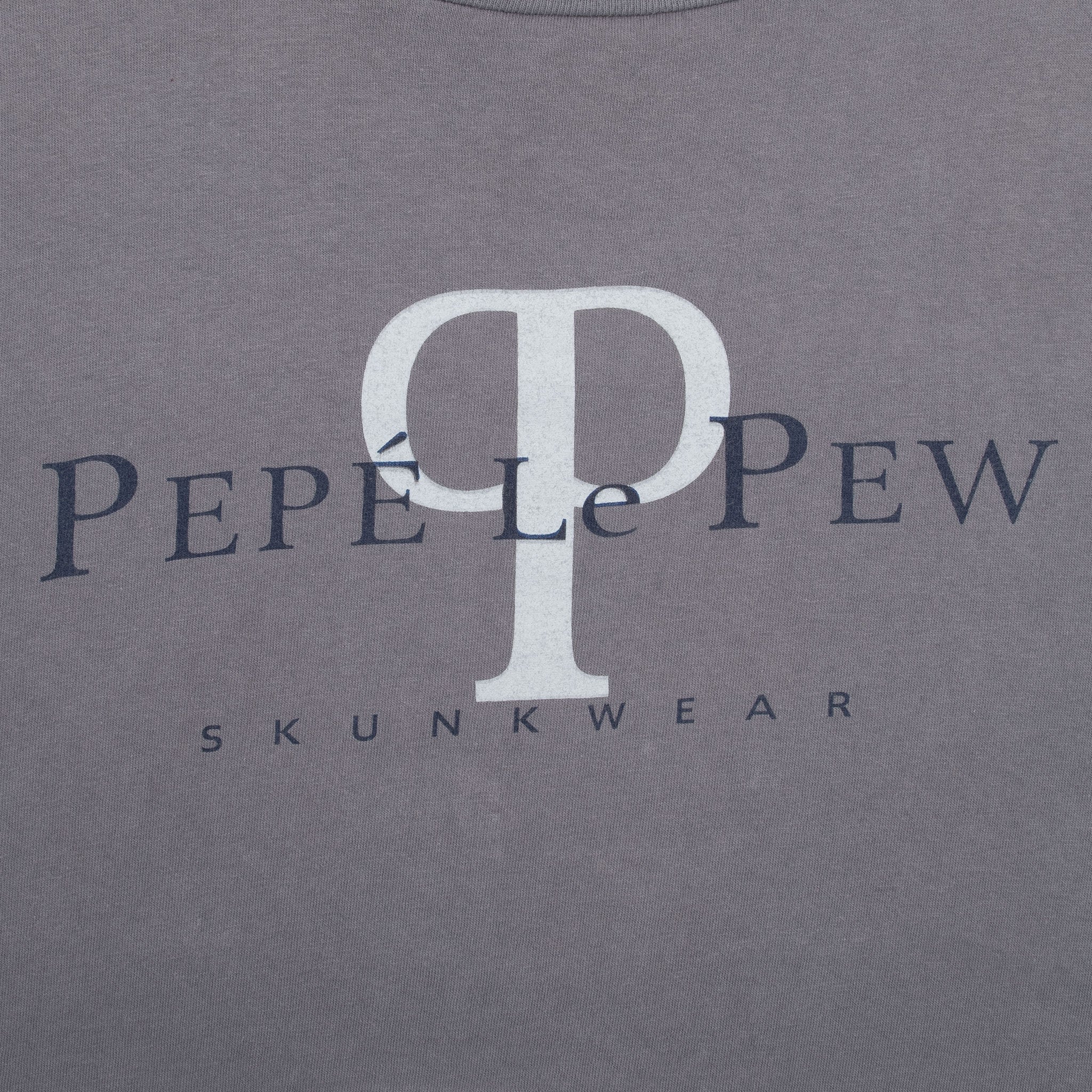 Vintage Looney Tunes Pepe Le Pew Skunkwear 1997 Tee Shirt Large Made In Usa With Single Stitch Sleeves