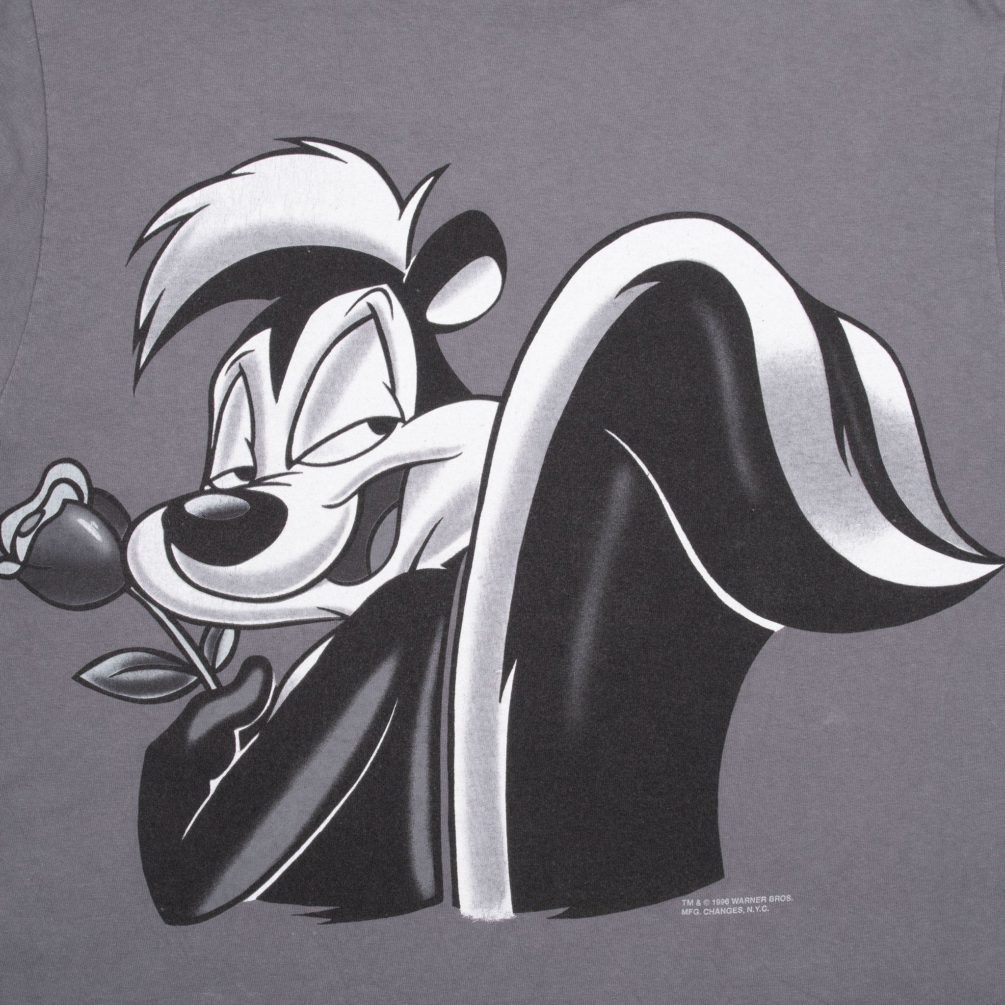 Vintage Looney Tunes Pepe Le Pew Skunkwear 1997 Tee Shirt Large Made In Usa With Single Stitch Sleeves