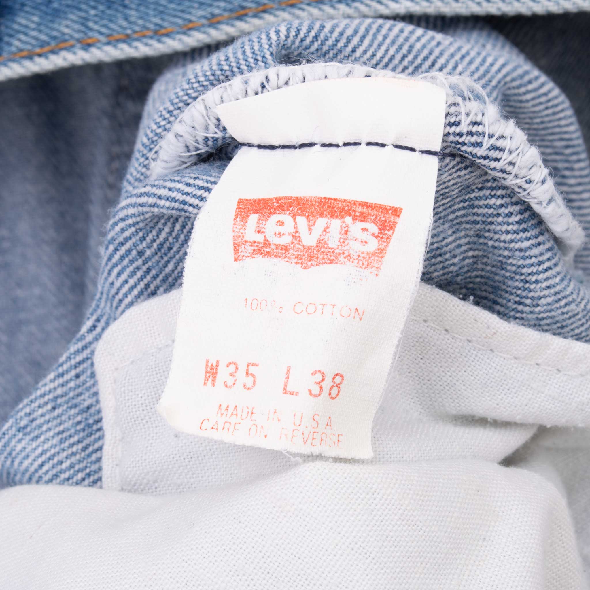 Vintage Levis 501 Indigo Jeans 1980S Size 34X33 Made In Usa With A Medium Light Wash With Light Whiskers
Size on Tag is 35X38 Actual Size Is 34X34
Back button #552