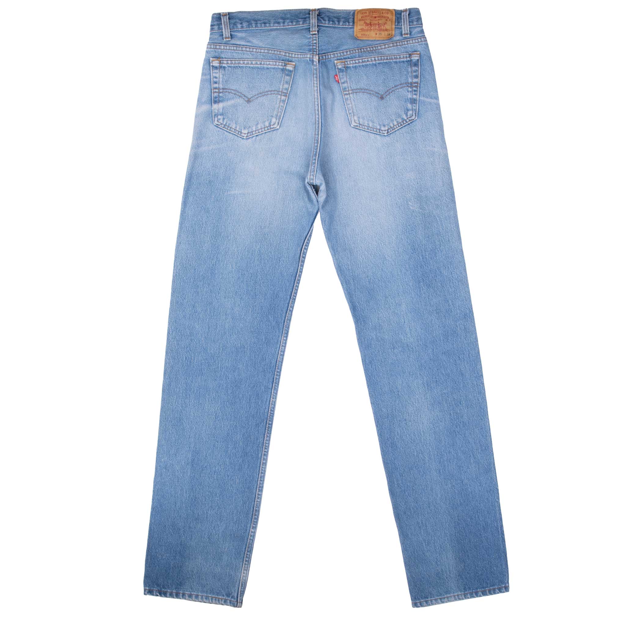 Vintage Levis 501 Indigo Jeans 1980S Size 34X33 Made In Usa With A Medium Light Wash With Light Whiskers
Size on Tag is 35X38 Actual Size Is 34X34
Back button #552