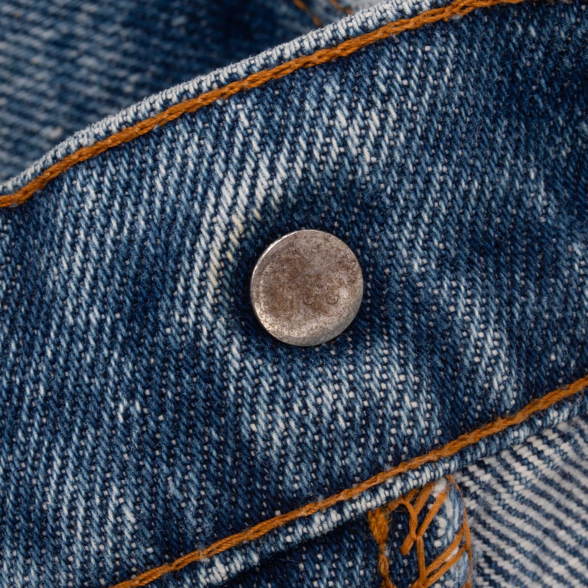 Vintage Levis 517 Orange Tab Indigo Jeans Boot Cut Size 32X30 Made In Usa With Medium Light Wash and Beautiful Whiskers early 80s
Size on tag 34X32 actual Size Is 32X30
Back Button #585