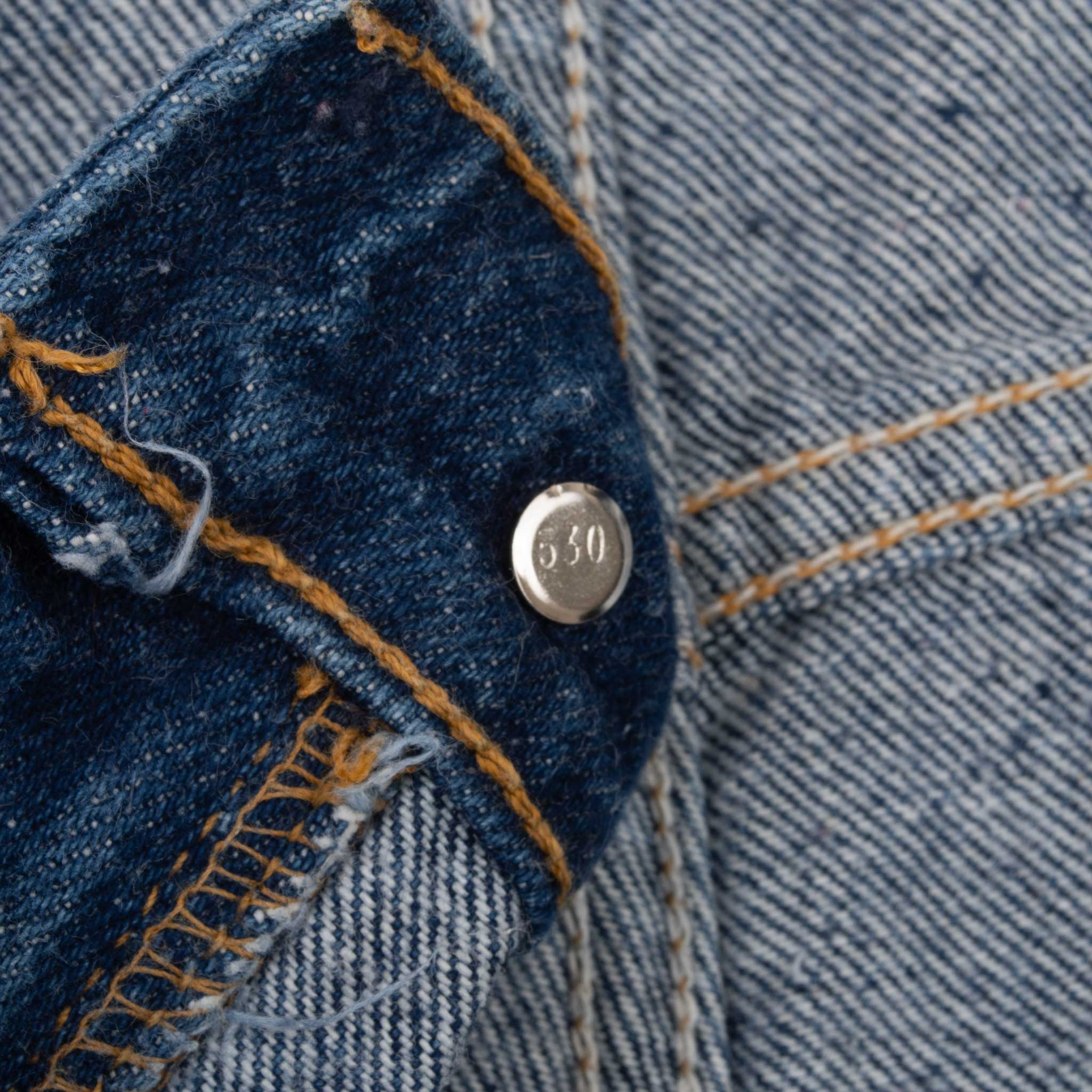 Vintage Levis 517 Orange Tab Indigo Jeans Boot Cut Size 39X30 Made In Usa, early 80s
Size on tag 40X30 actual Size Is 39X30
Back Button #530