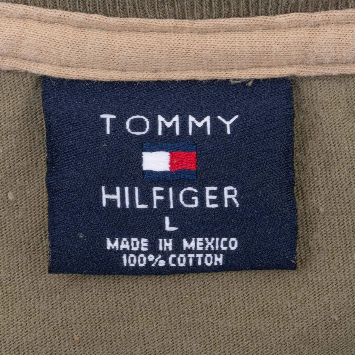 Tommy Hilfiger neck label marked L, made in Mexico and 100% cotton