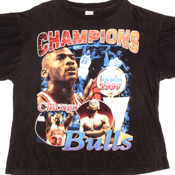 Vintage Chicago Bulls Champions Bay Club Tee Shirt Size Large.