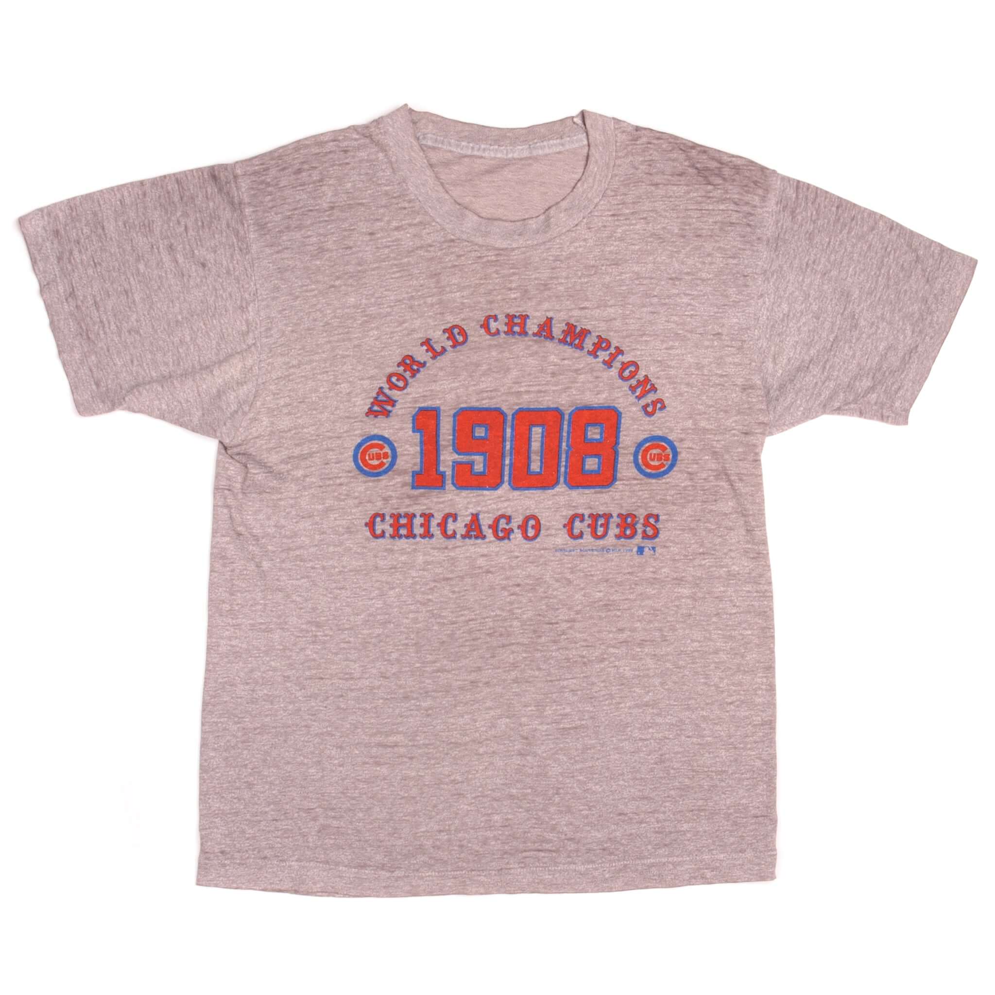 Full front of heather pink Chicago Cubs T-shirt with World Champions 1908 print