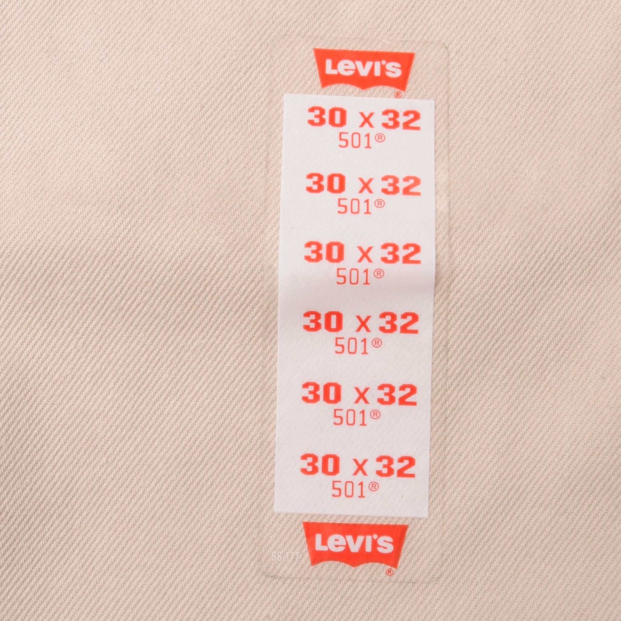 Beautiful Beige Levis 501 Jeans 1993 Made in USA. Size on Tag 30X32 Back Button #695