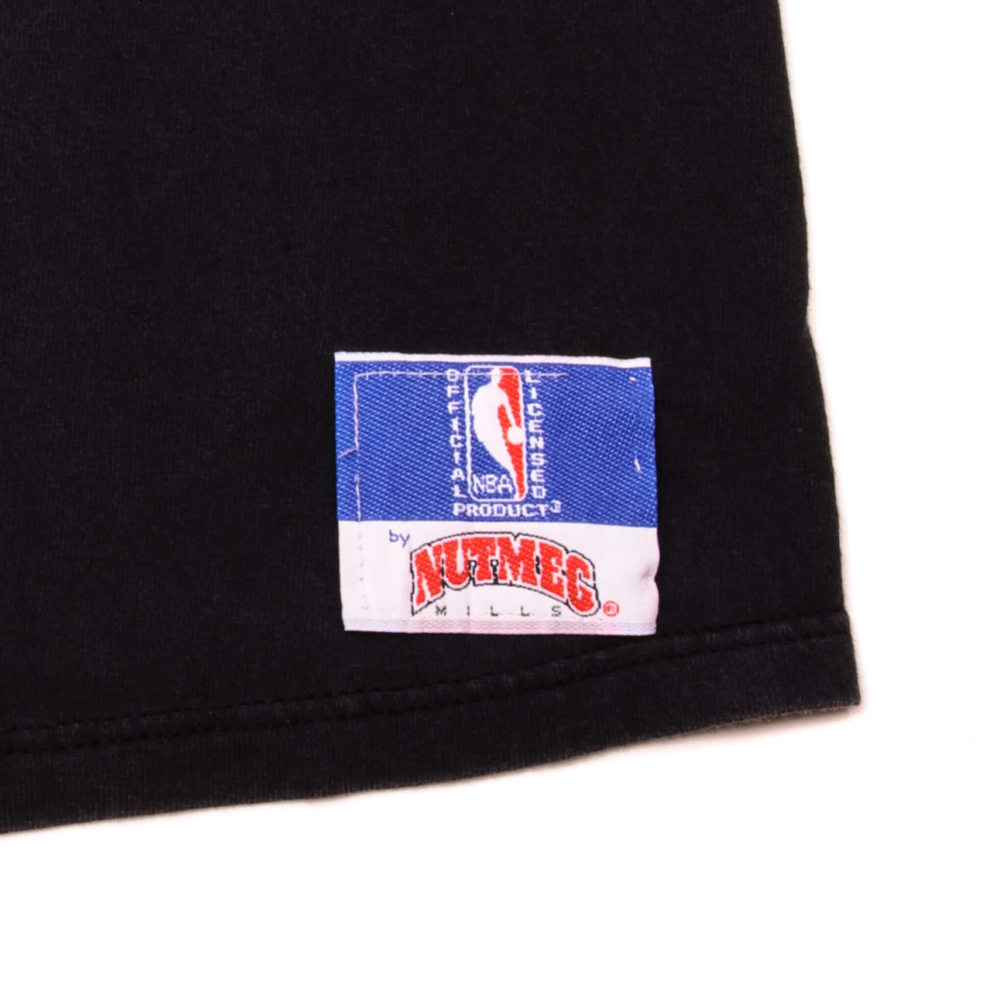 VINTAGE NBA BOSTON CELTICS TEE SHIRT SIZE LARGE MADE IN USA 1990s