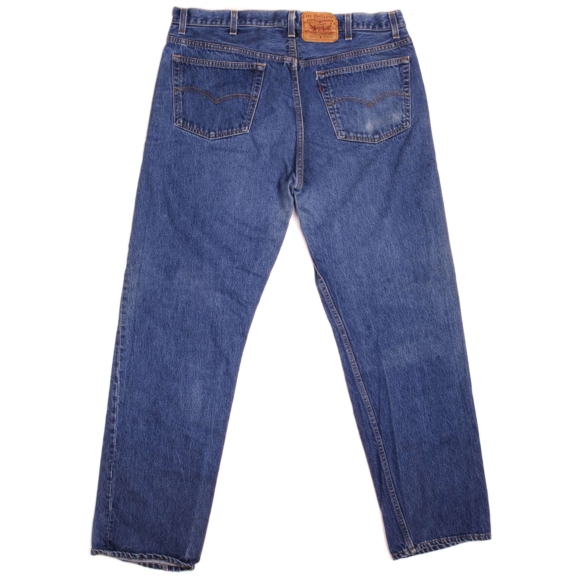 Beautiful Indigo Levis 501 Jeans Made in USA with a medium blue wash, some nice contrast between light and medium blue and some very light whiskers. Size on Tag 40X34 ACTUAL SIZE 38X32 Back Button #511