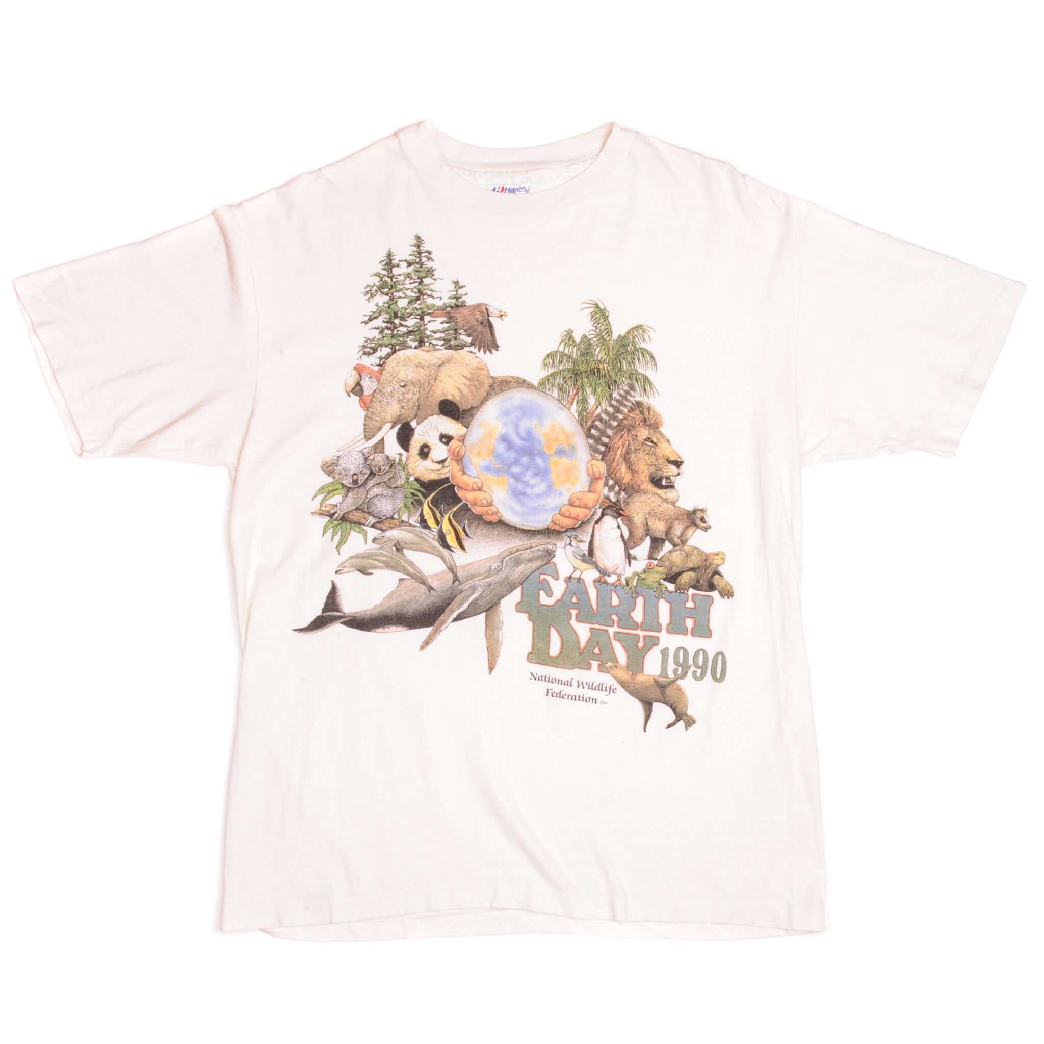 Vintage Animal Print Earth Day National Wildlife Federation Hanes Tee Shirt 1990 Size Large Made In USA with single stitches sleeves.