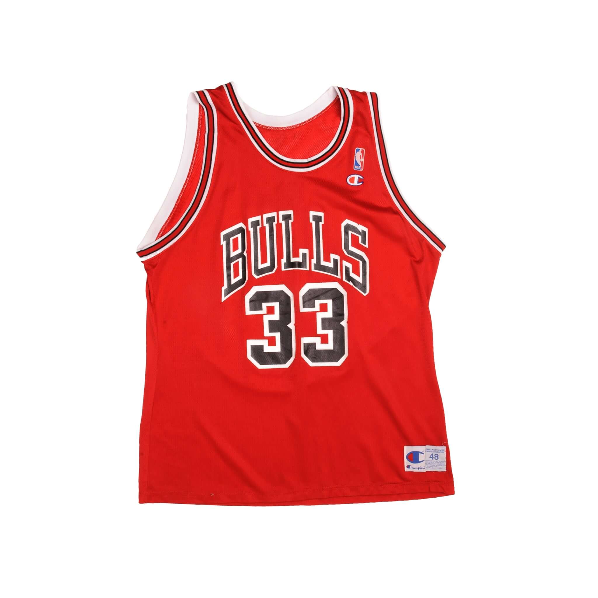 Vintage Champion NBA Chicago Bulls Jersey embroidered Scottie Pippen number 33, from the 1990s Size XL