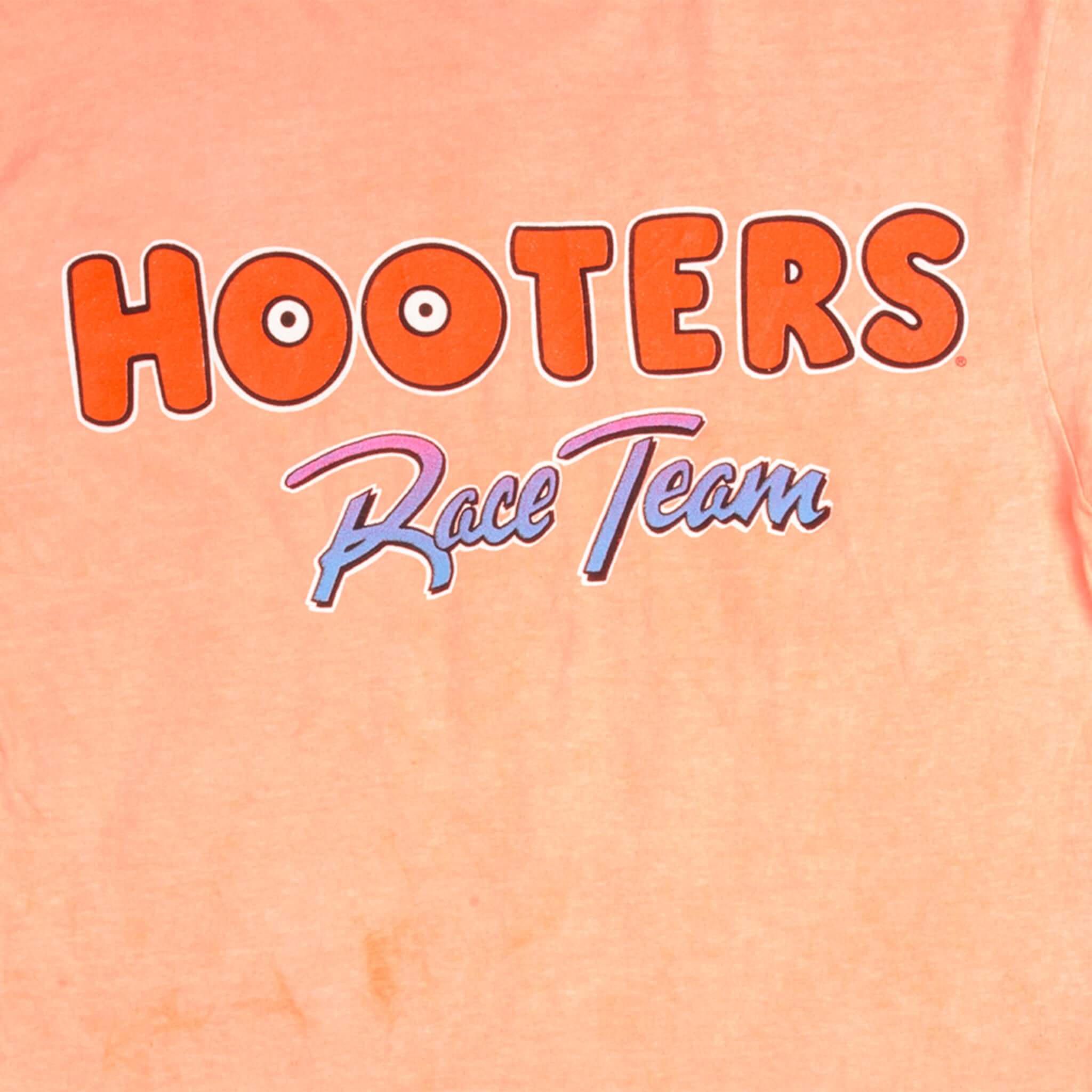 Vintage Nascar Alan Kulwicki Hooters Race Team Tee Shirt 1990s Size M With Single Stitch Sleeves. Made in USA