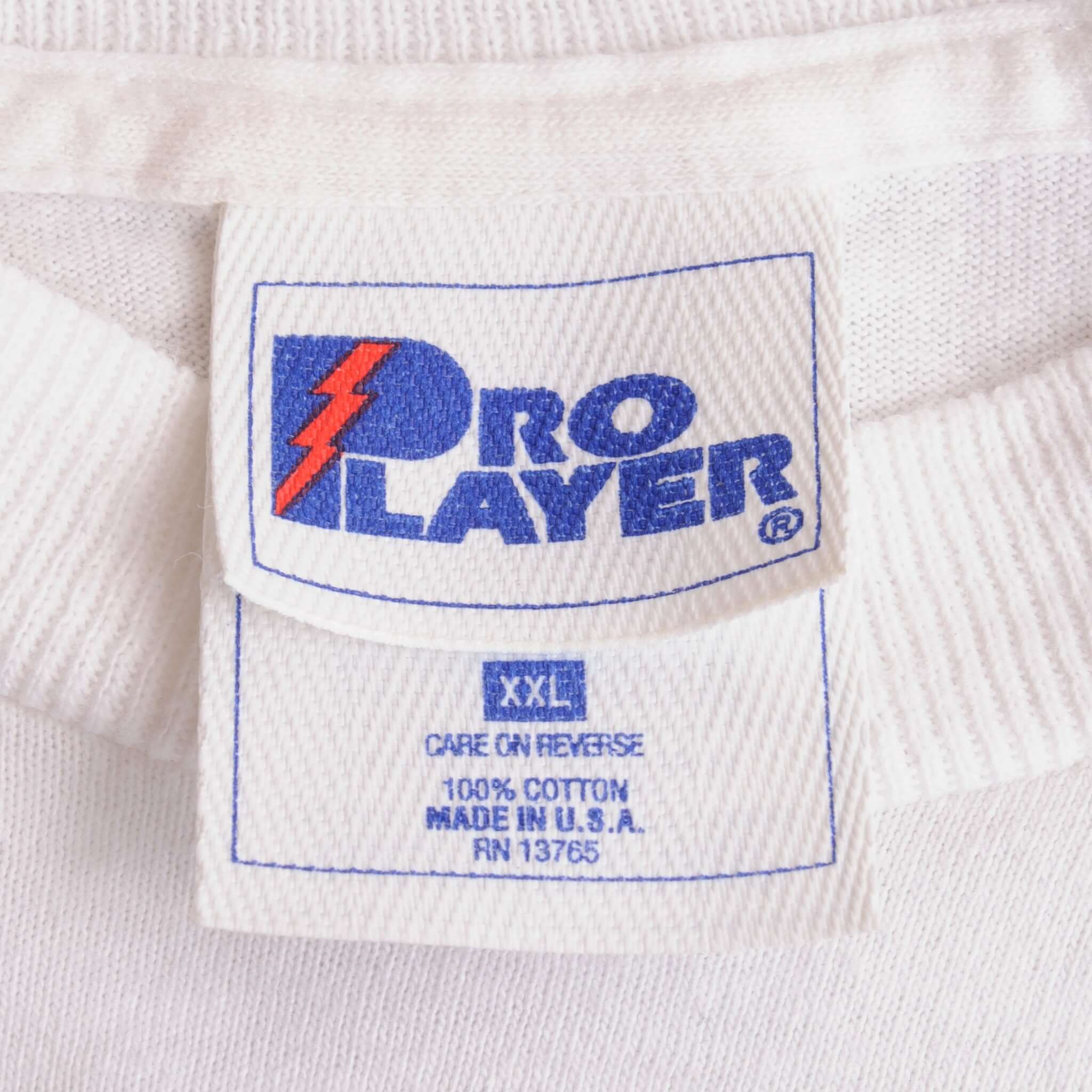 Vintage White NBA Chicago Bulls 1996 Champions Tee Shirt Size 2XLarge With Single Stitch Sleeves. Made In USA.