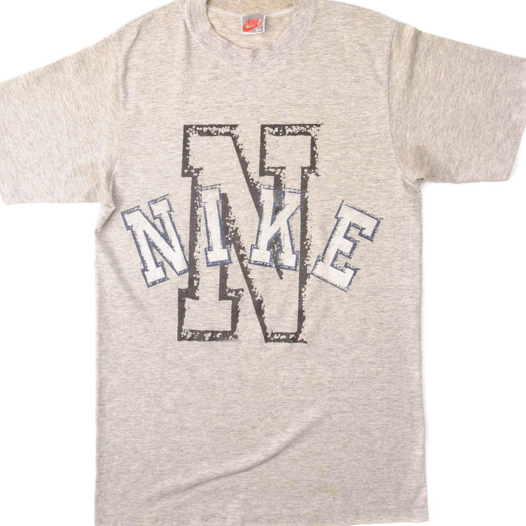VINTAGE NIKE TEE SHIRT SIZE SMALL MEDIUM MADE IN CANADA 1987-1992