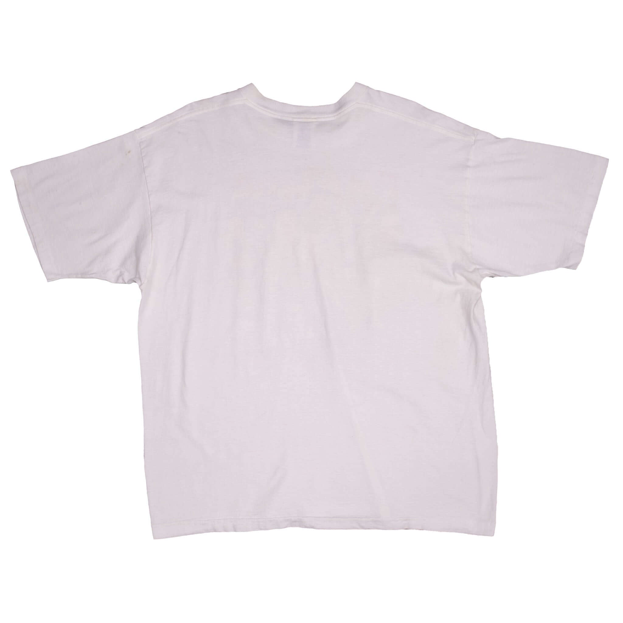 Vintage White NBA Chicago Bulls 1996 Champions Tee Shirt Size 2XLarge With Single Stitch Sleeves. Made In USA.